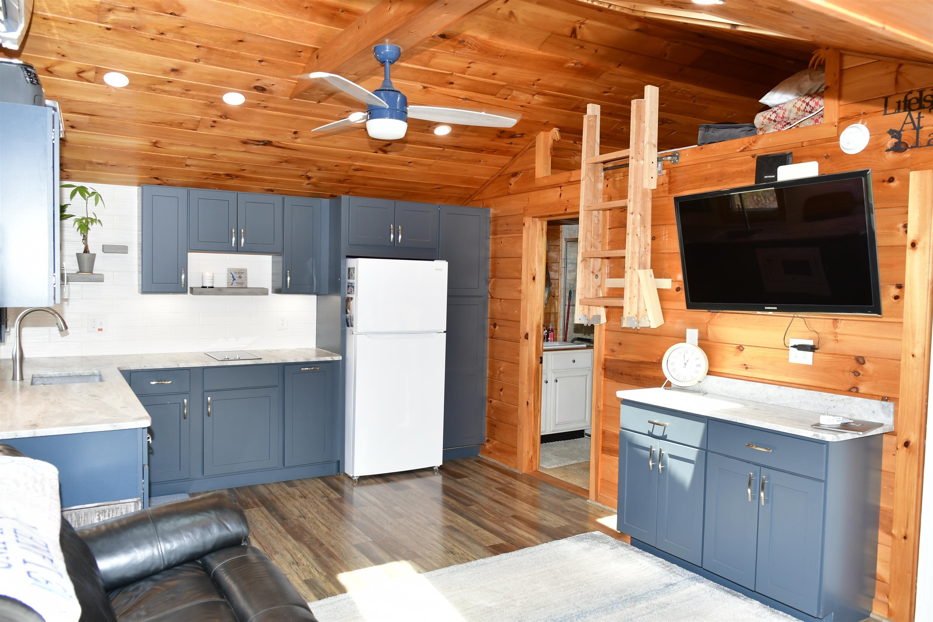 885 Laconia Road Unit: 4