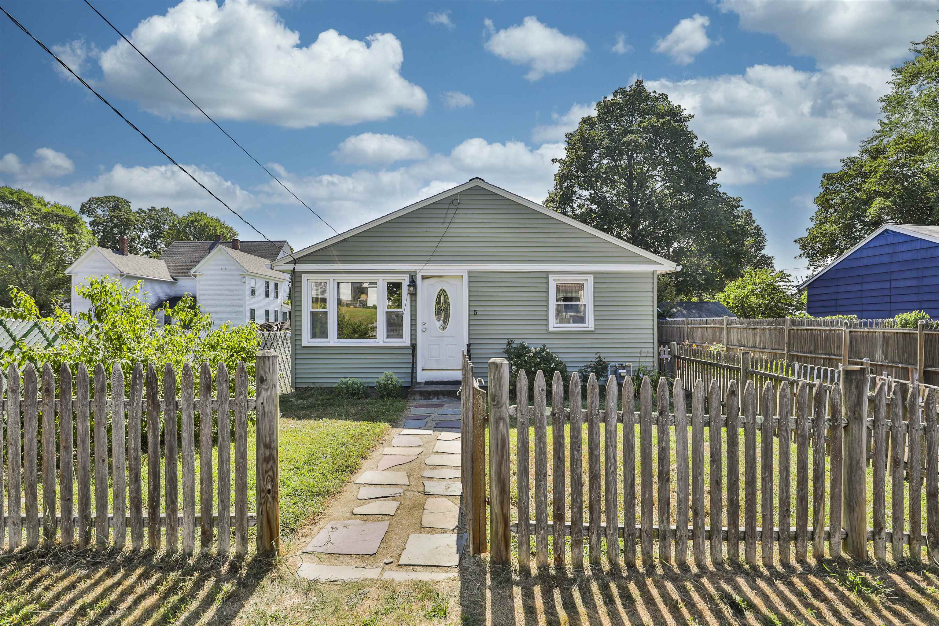 5 Buker Street