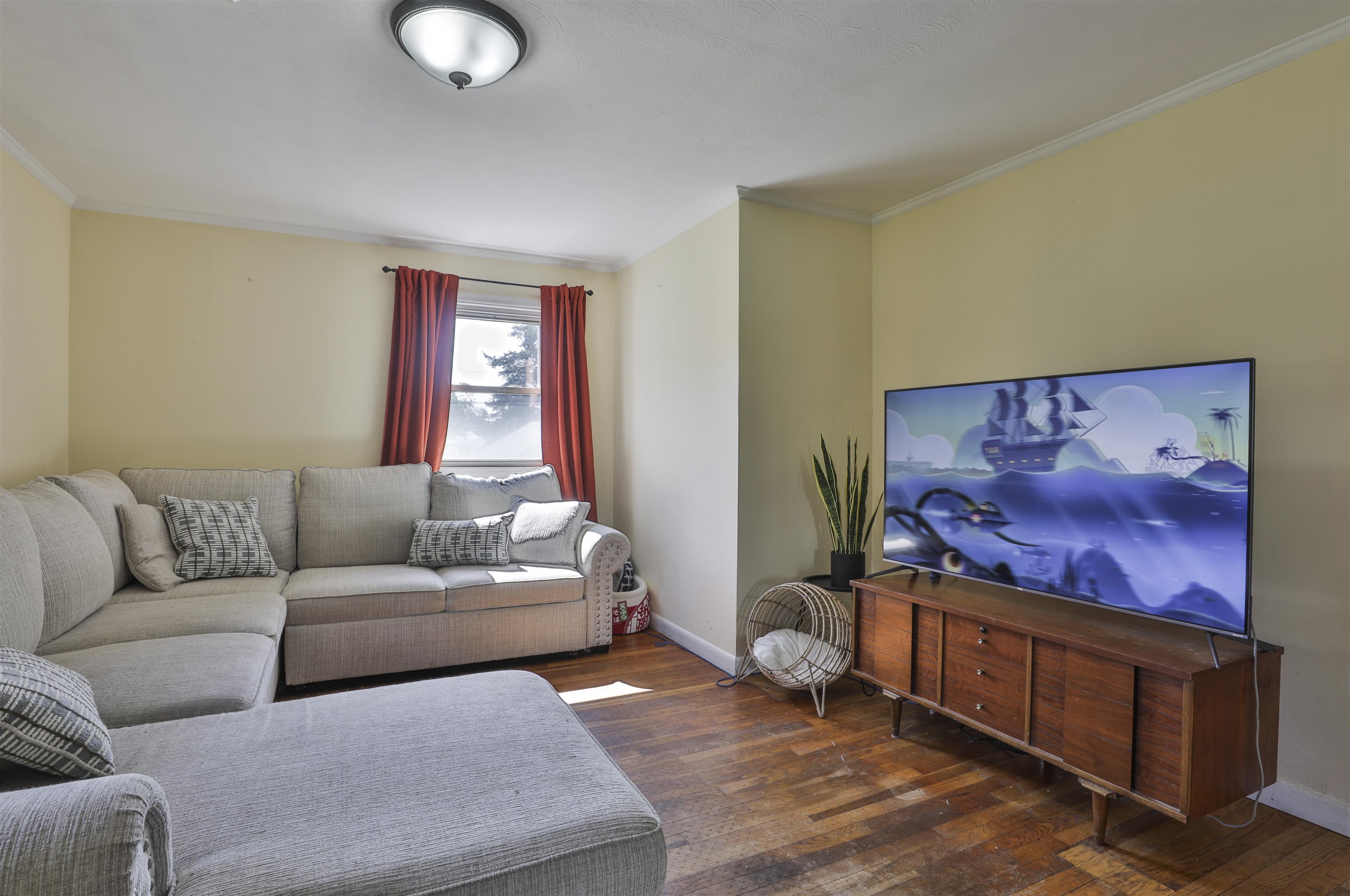 5 Buker Street