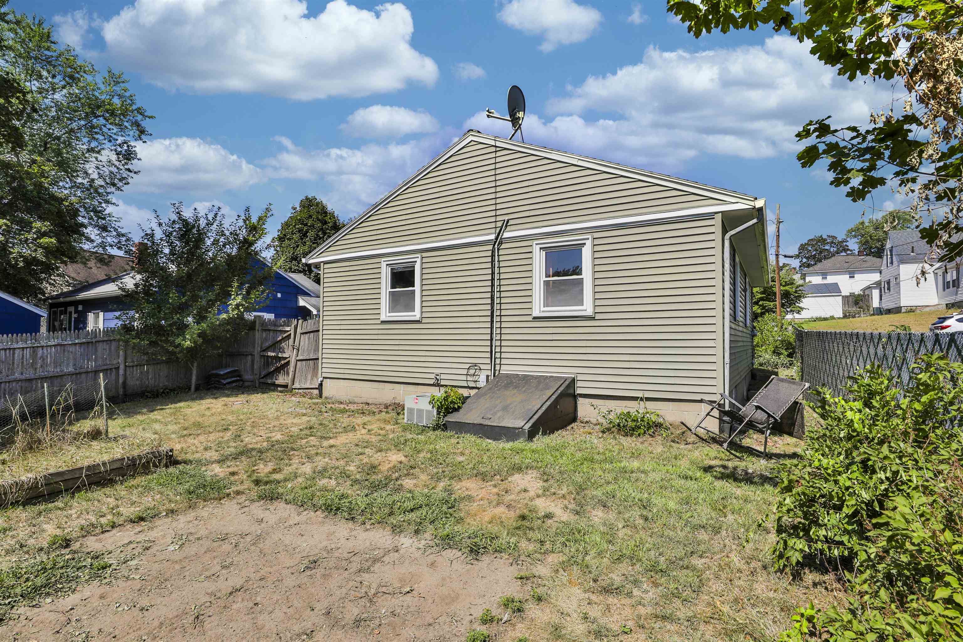 5 Buker Street
