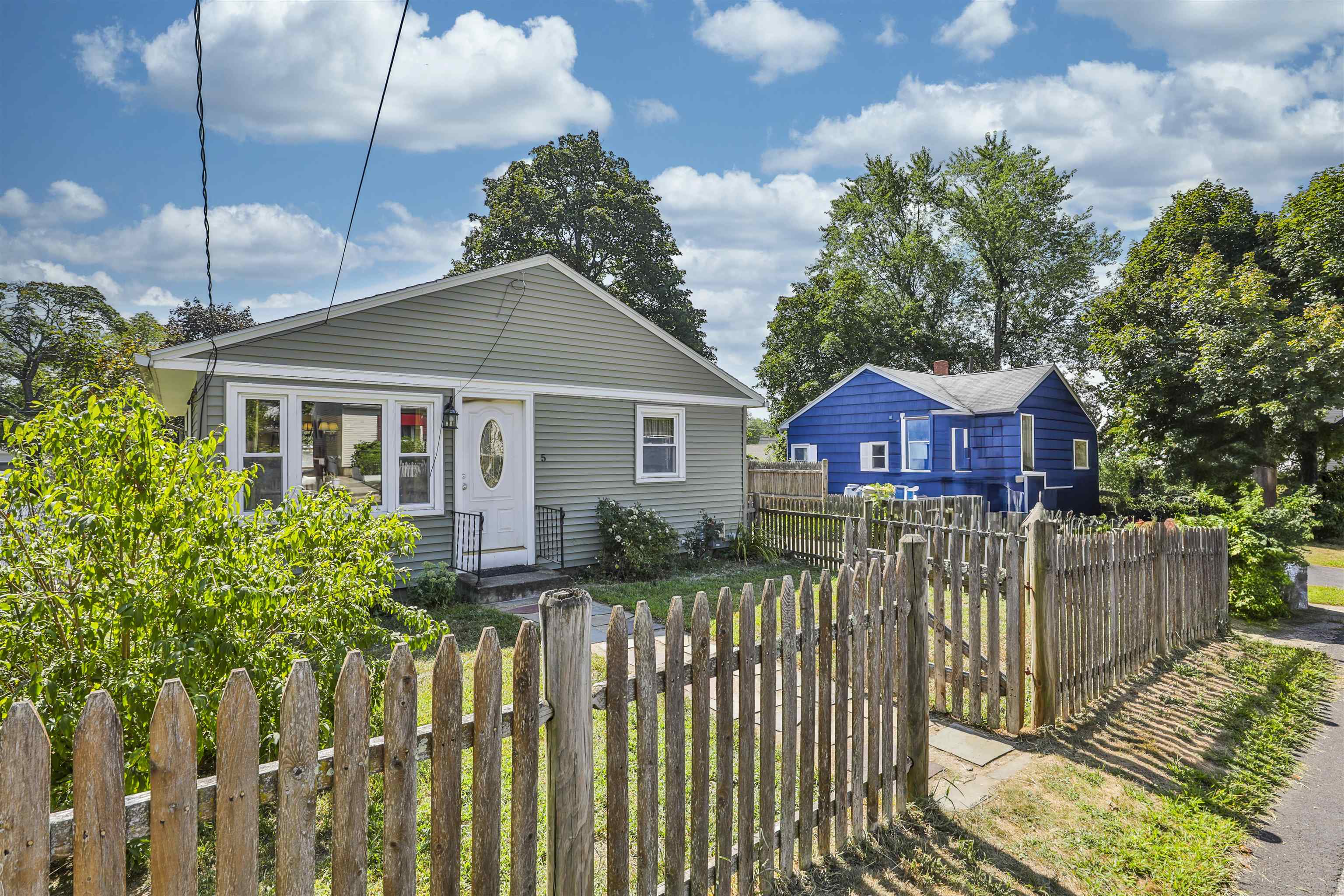 5 Buker Street