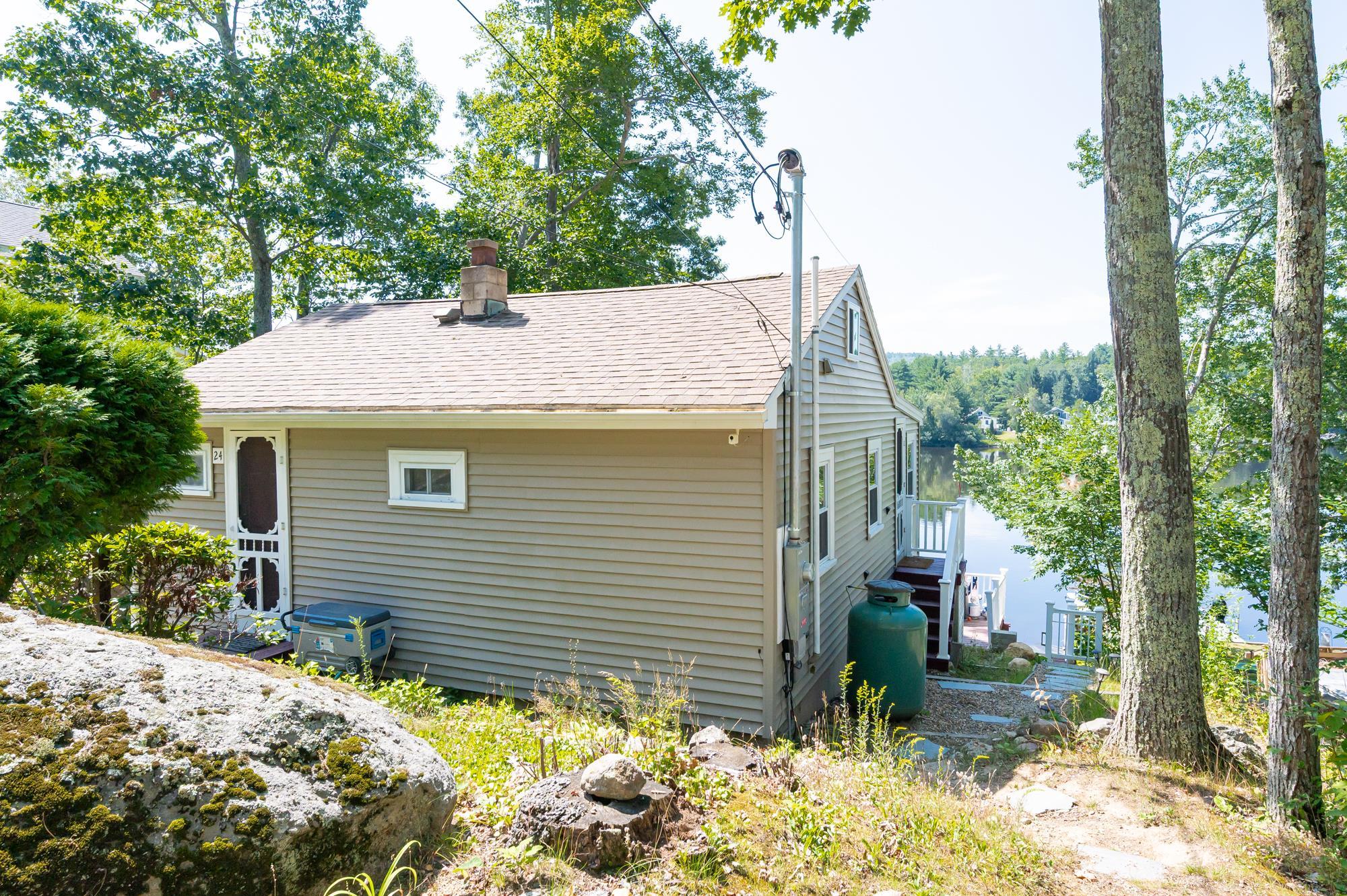 24 Lake Road