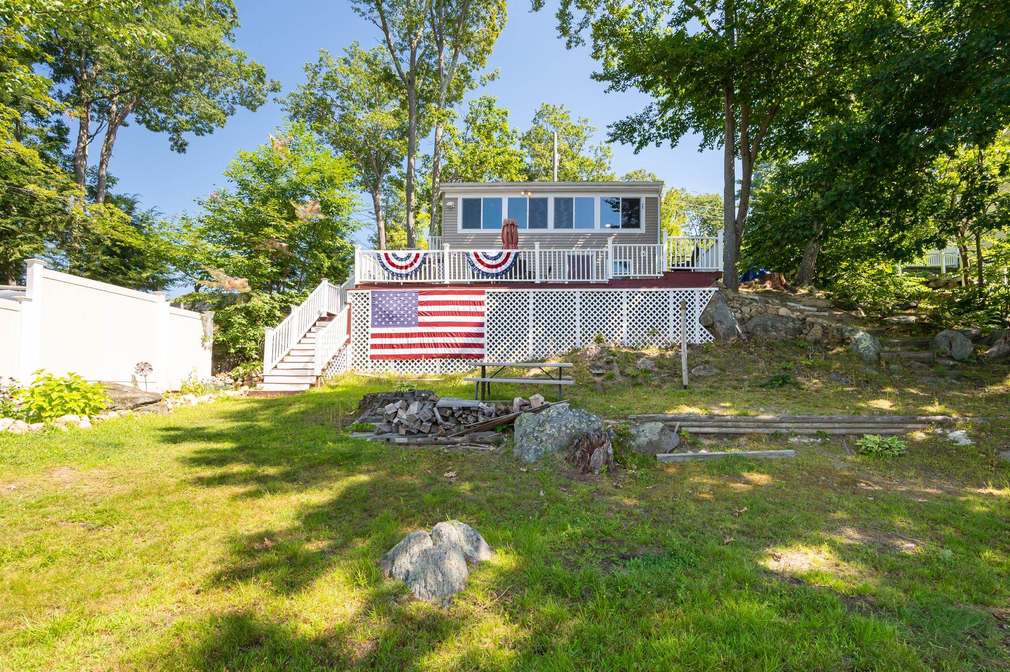 24 Lake Road