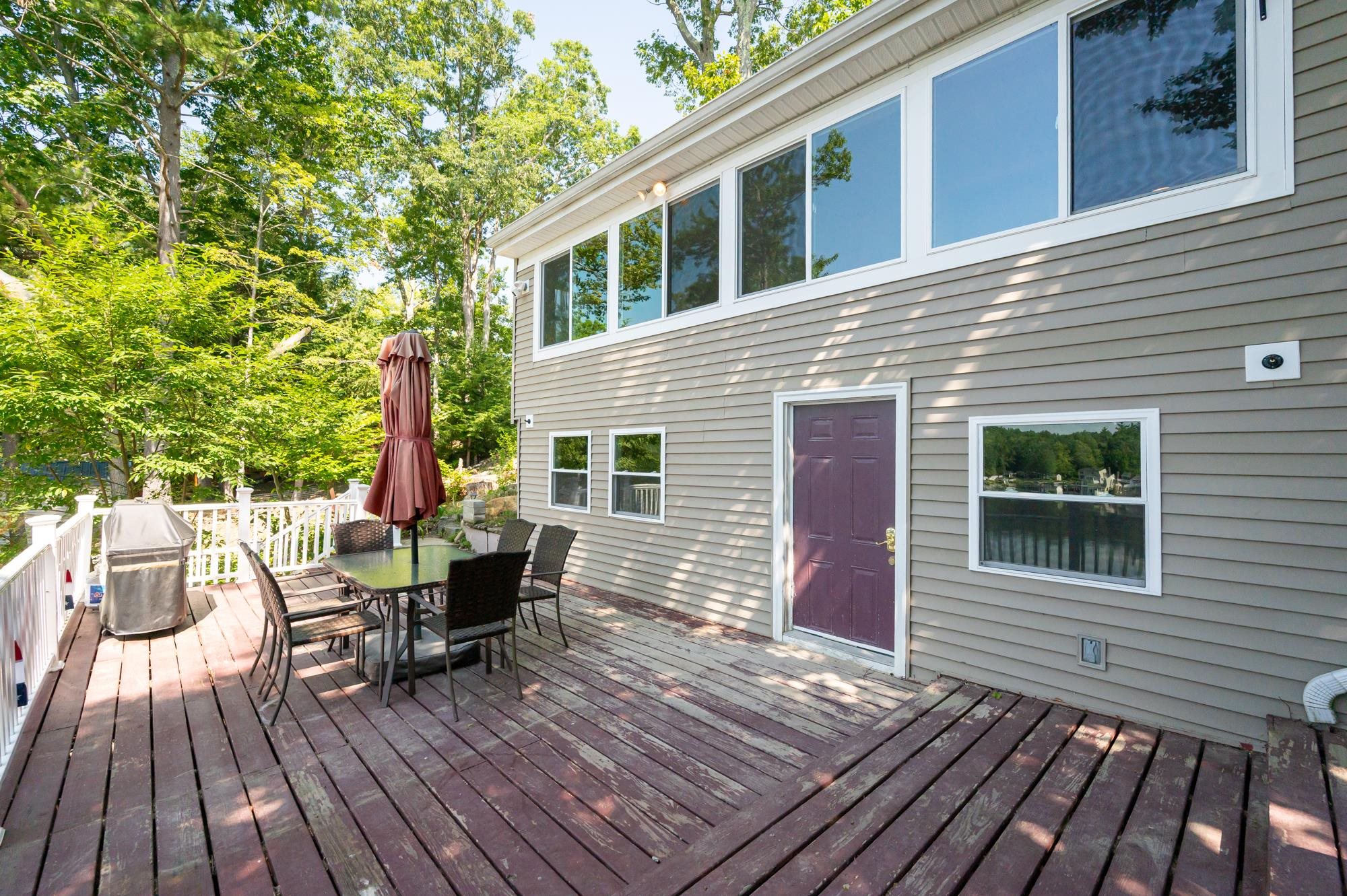 24 Lake Road