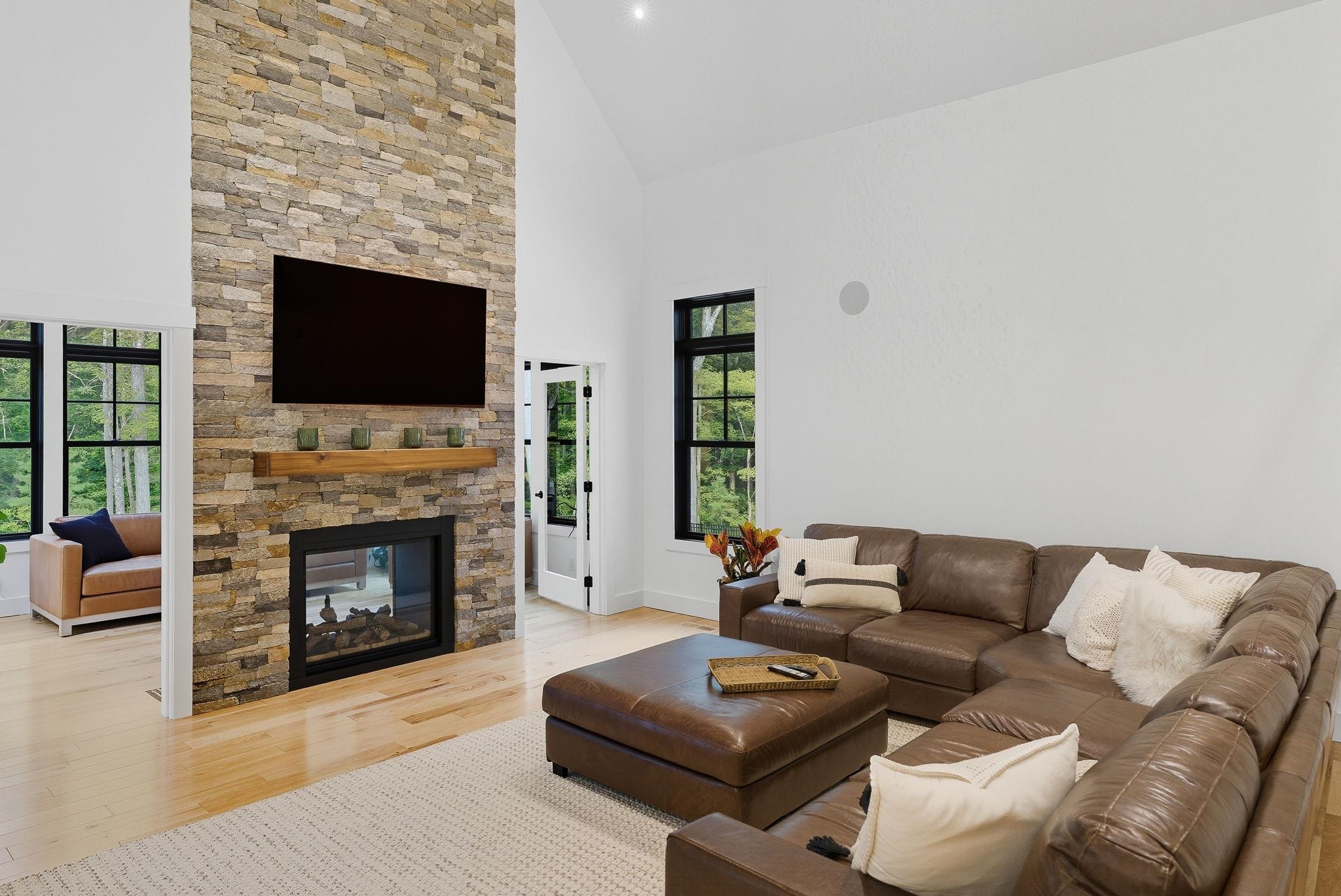 6 Hobart Lane