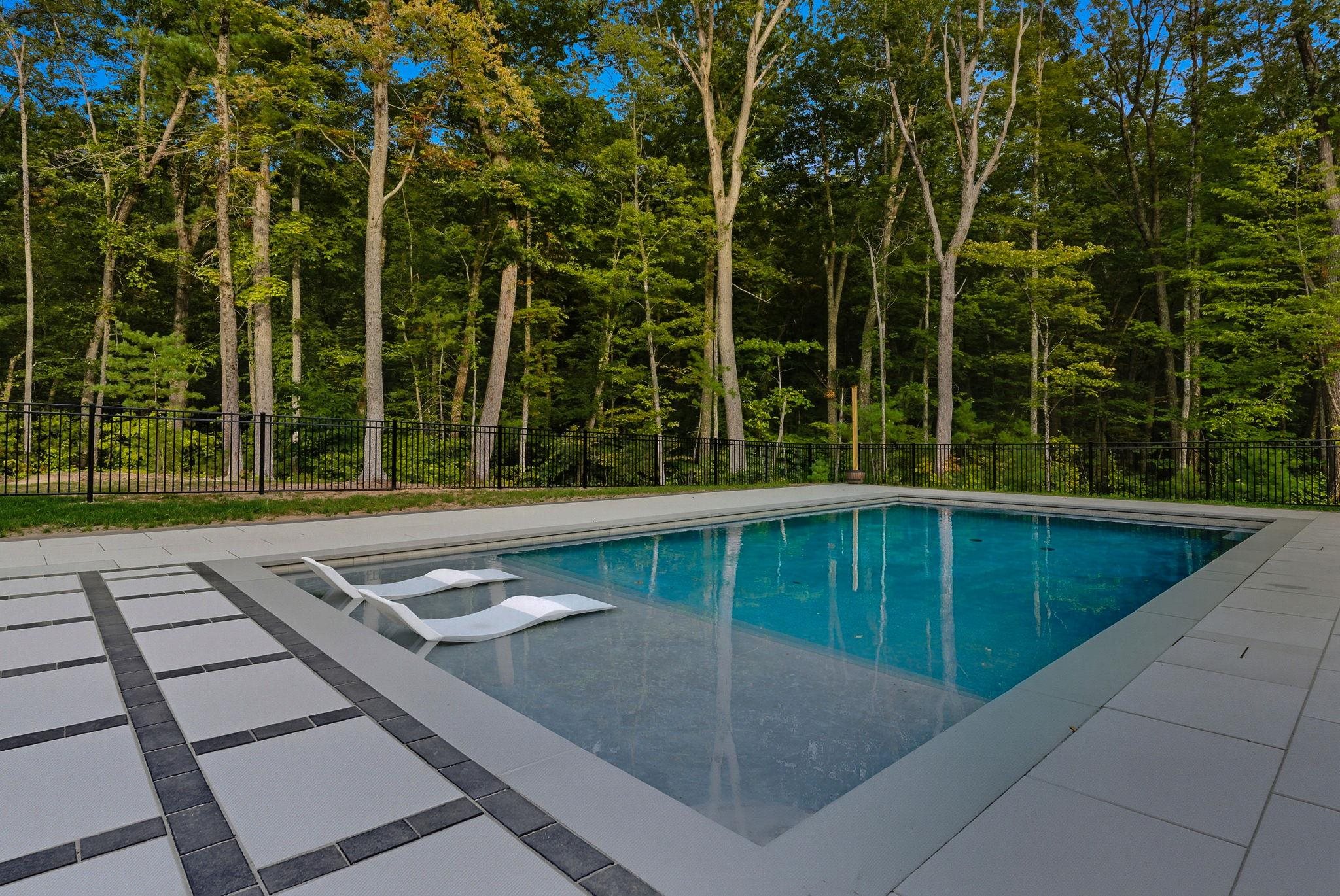 6 Hobart Lane