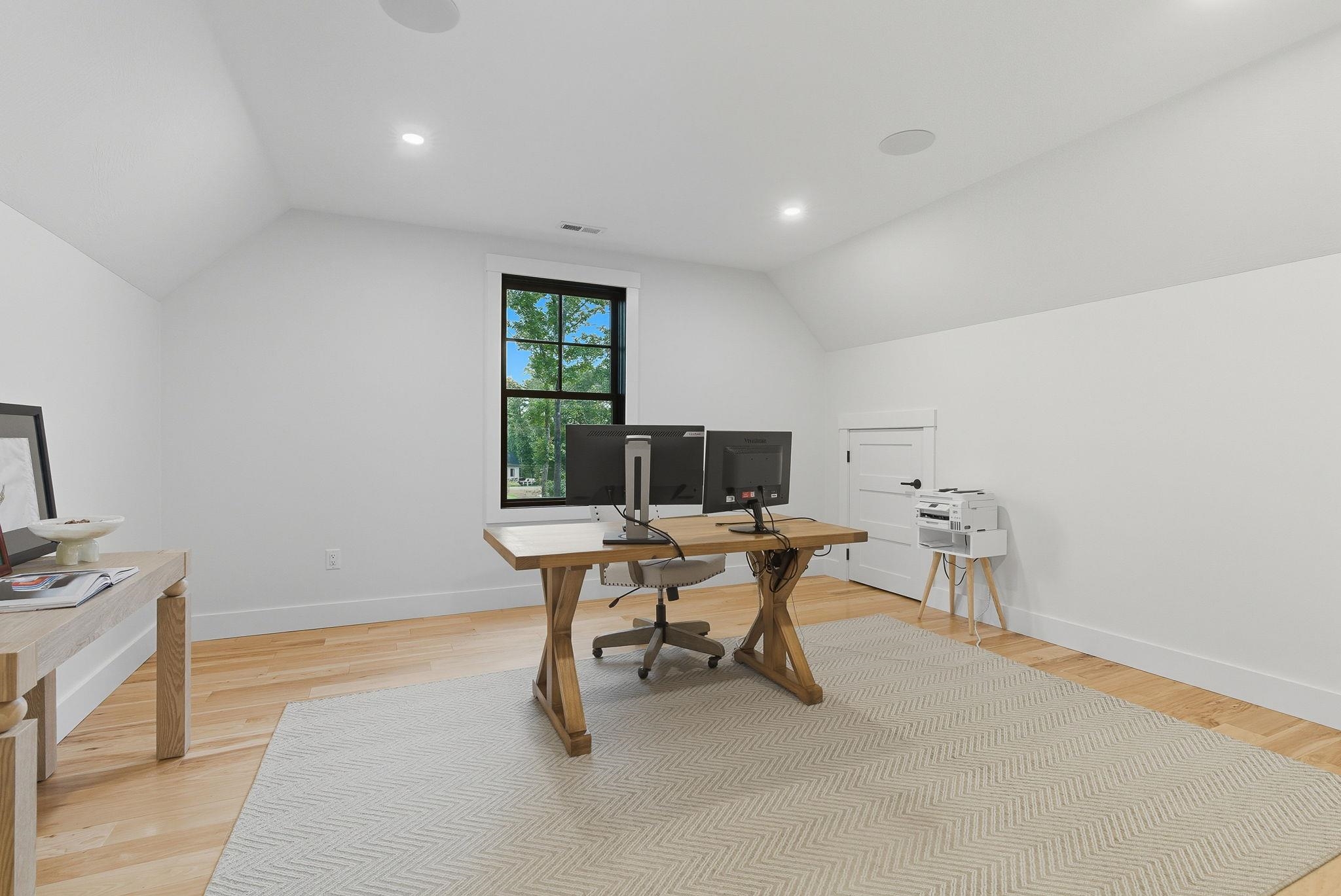 6 Hobart Lane