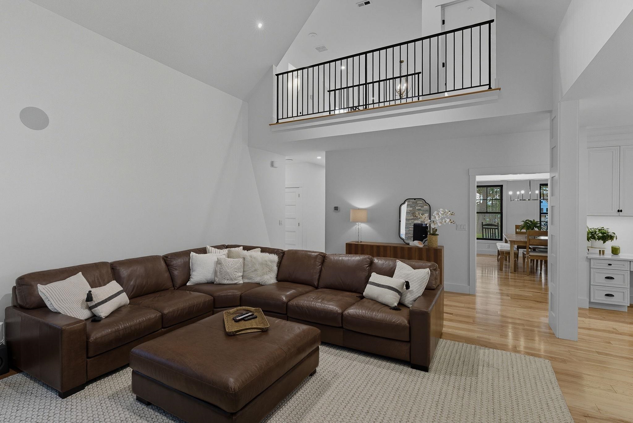 6 Hobart Lane