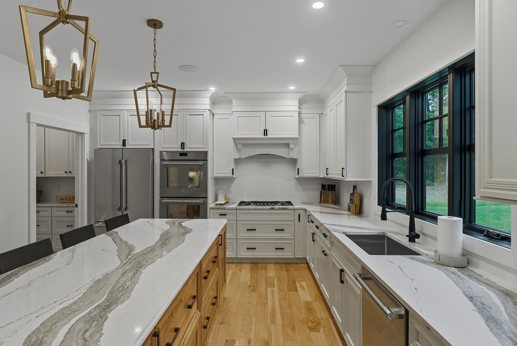 6 Hobart Lane
