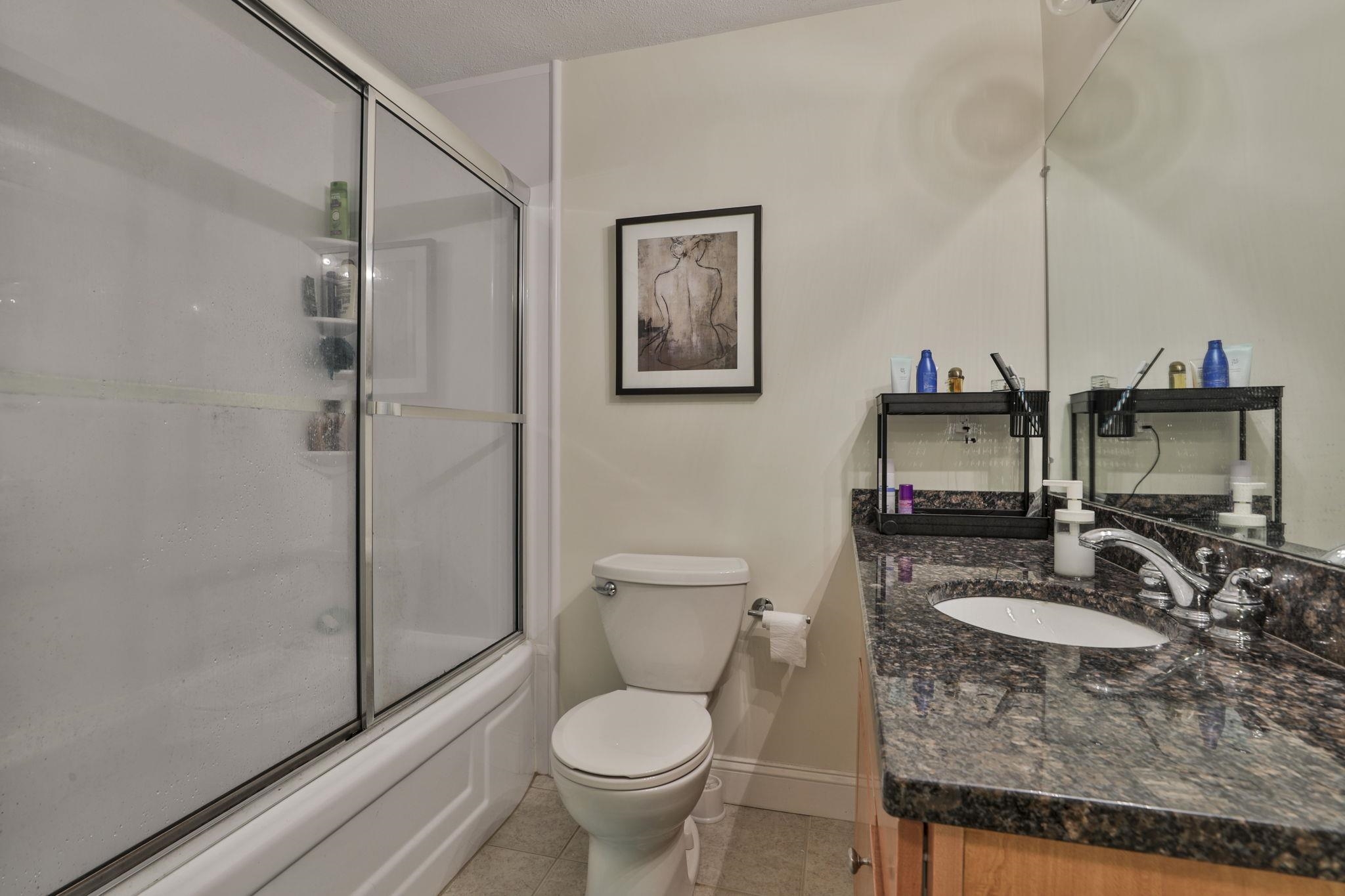 4 Herritage Village Drive Unit: 211