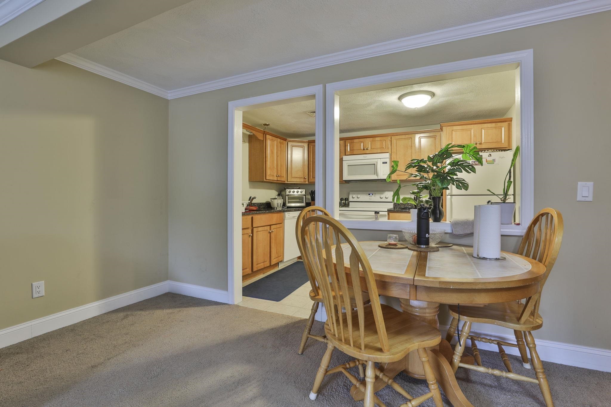 4 Herritage Village Drive Unit: 211