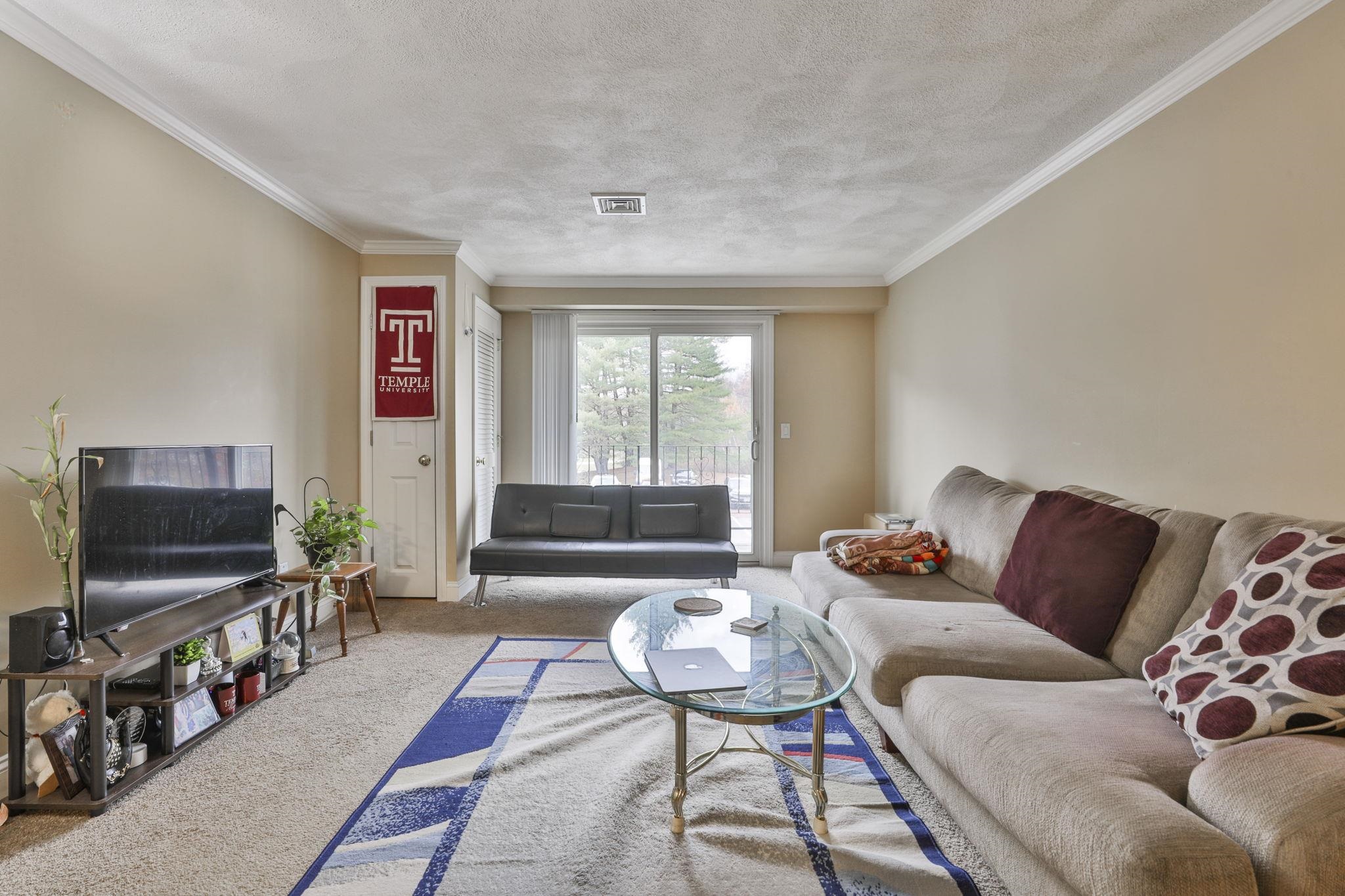 4 Herritage Village Drive Unit: 211