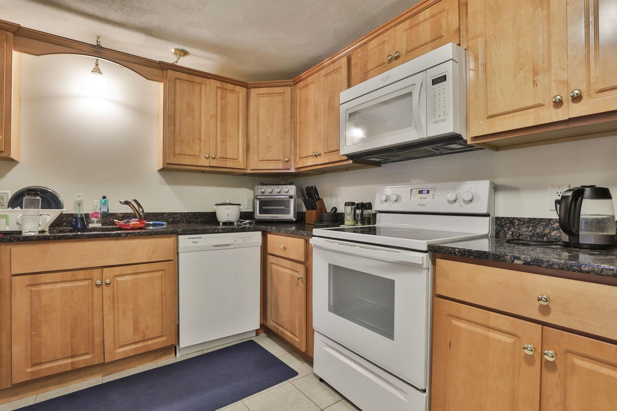 4 Herritage Village Drive Unit: 211