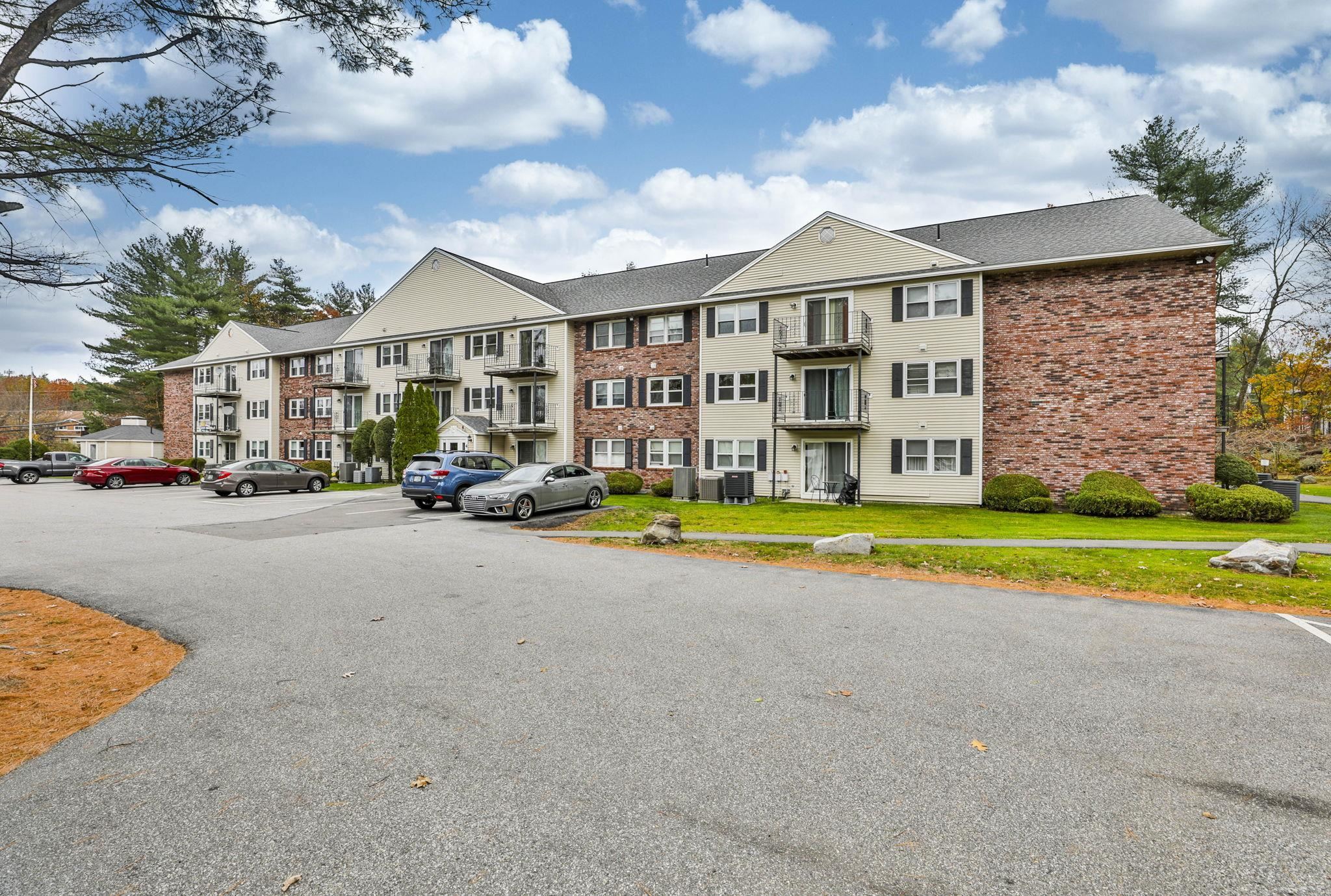 4 Herritage Village Drive Unit: 211