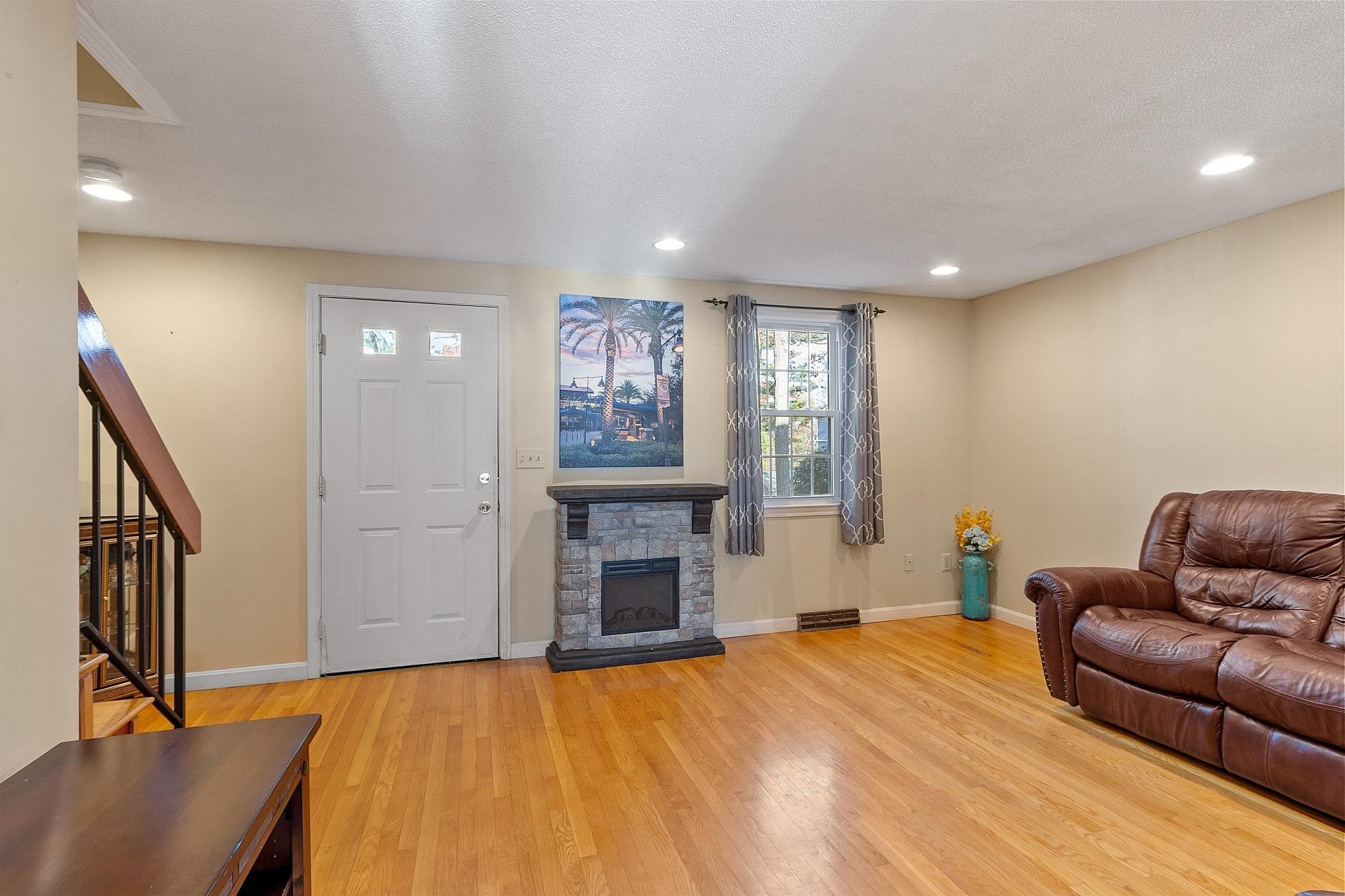 123 Cannongate III Road Unit: 123