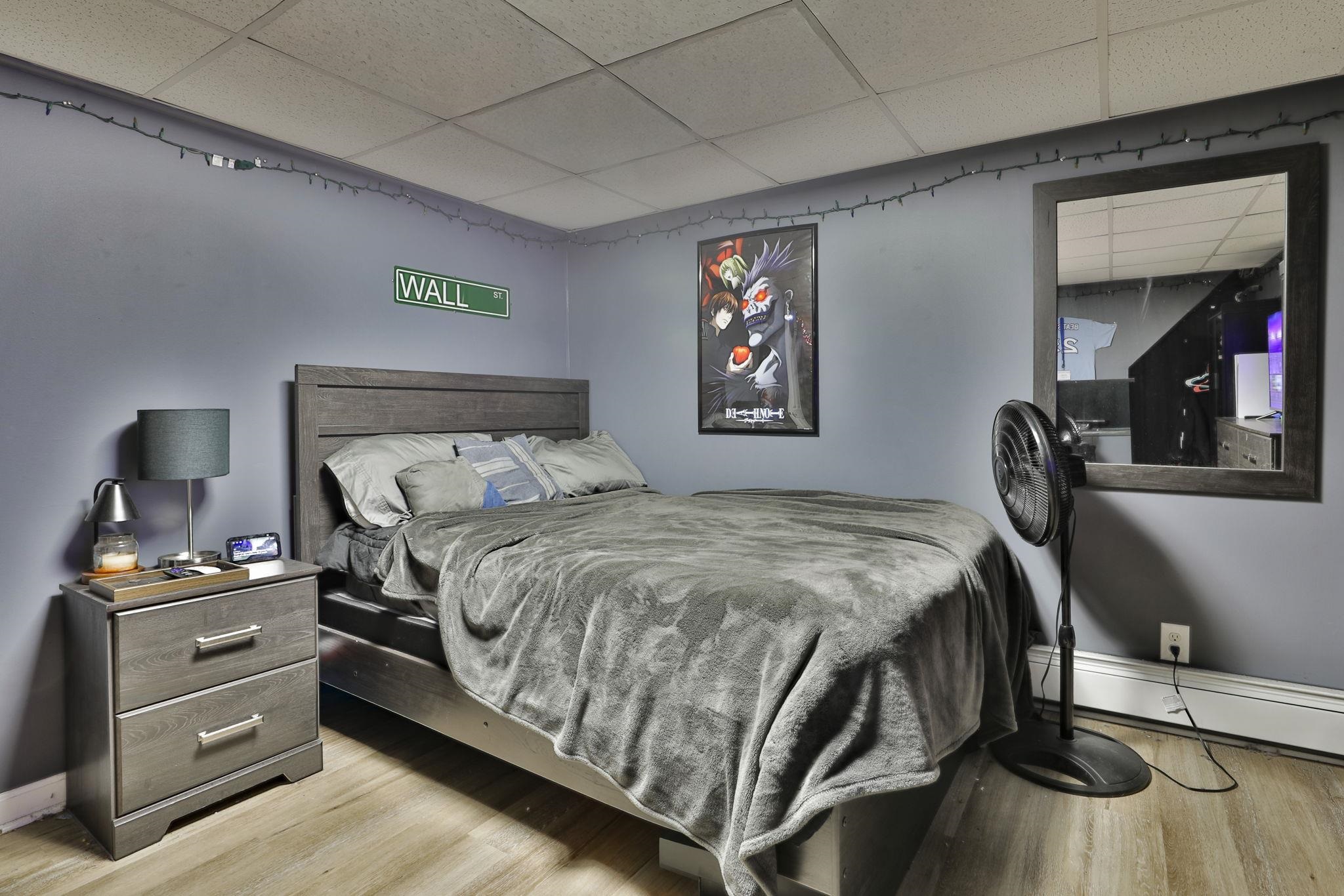 668 West Hollis Street