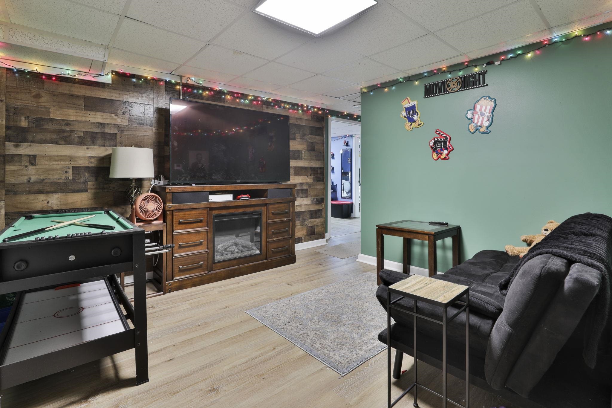 668 West Hollis Street