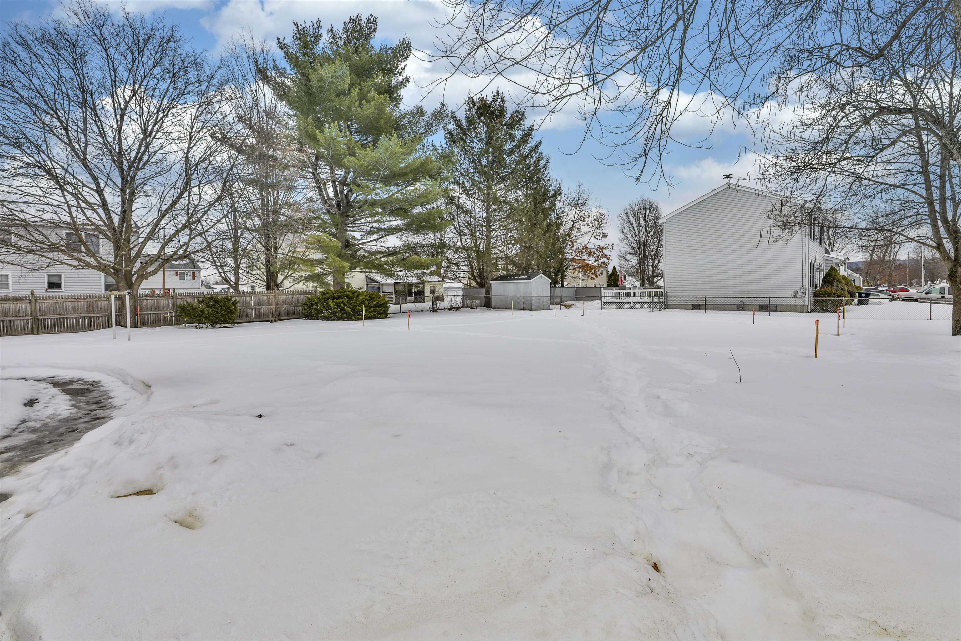 00 Linwood Street