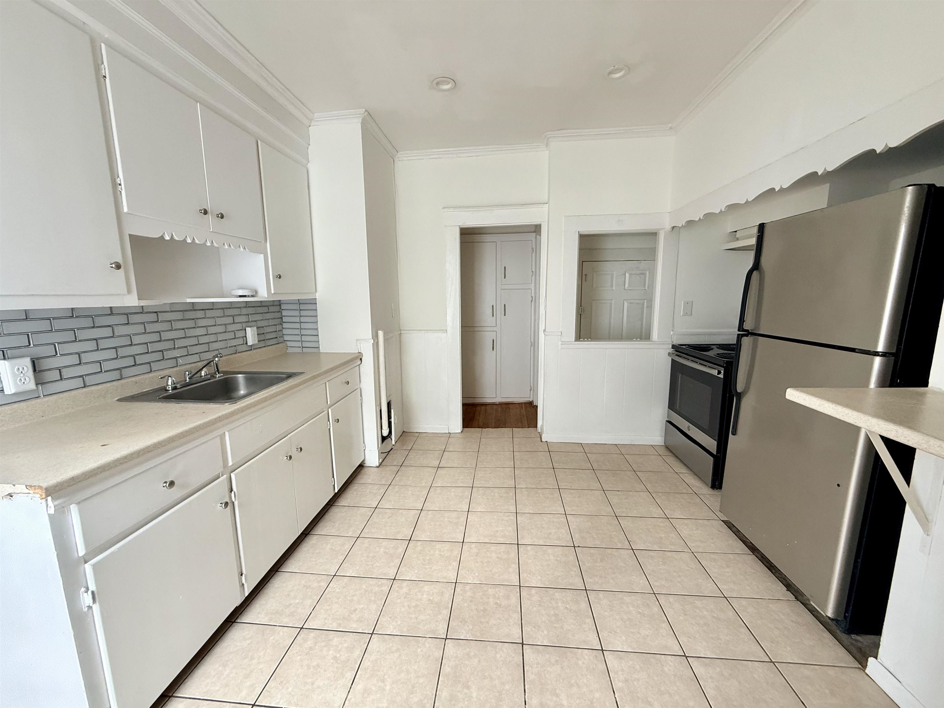 28 Brook Street Unit: 2