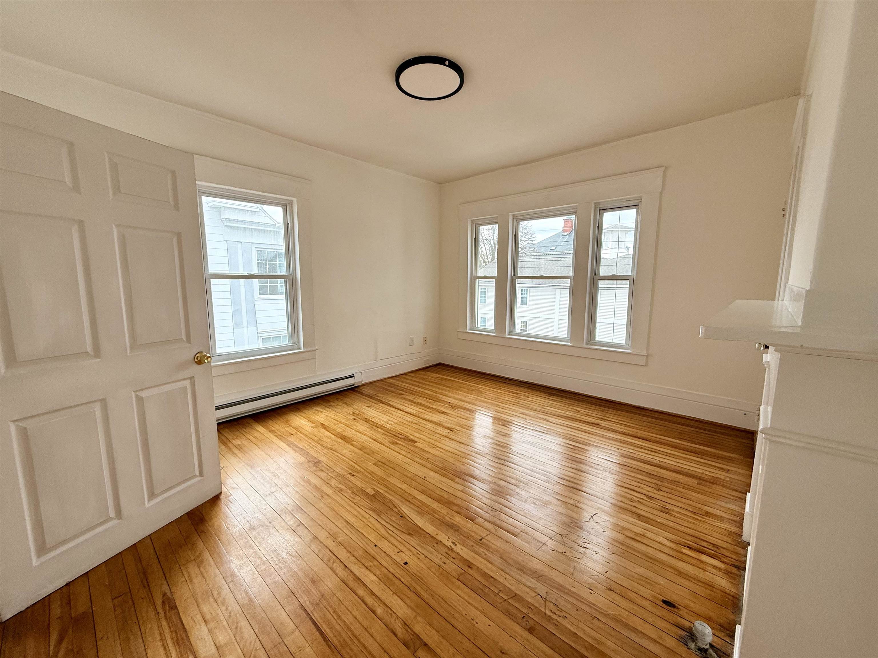 28 Brook Street Unit: 2