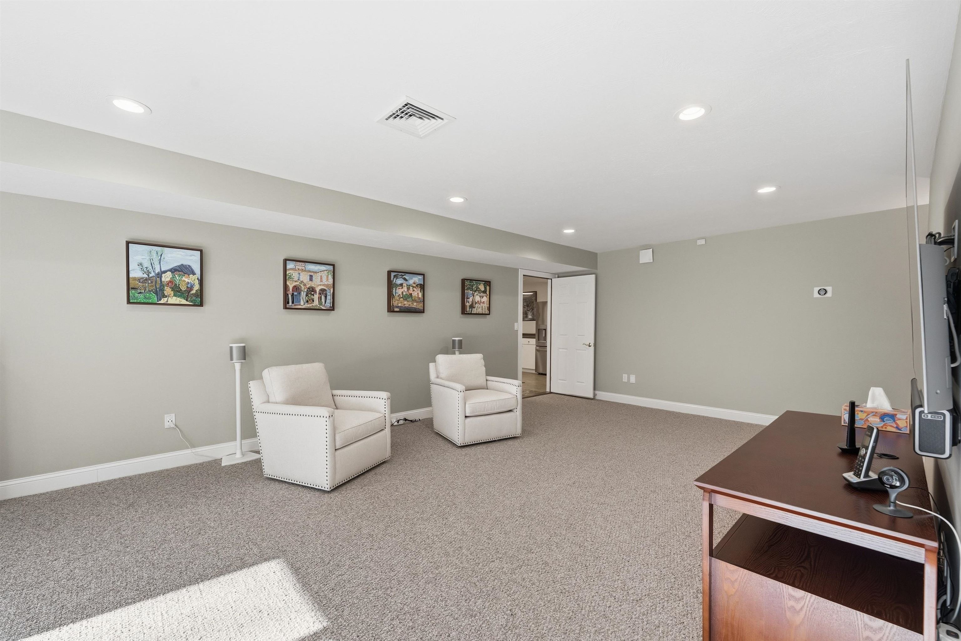 8 Marshalls Way