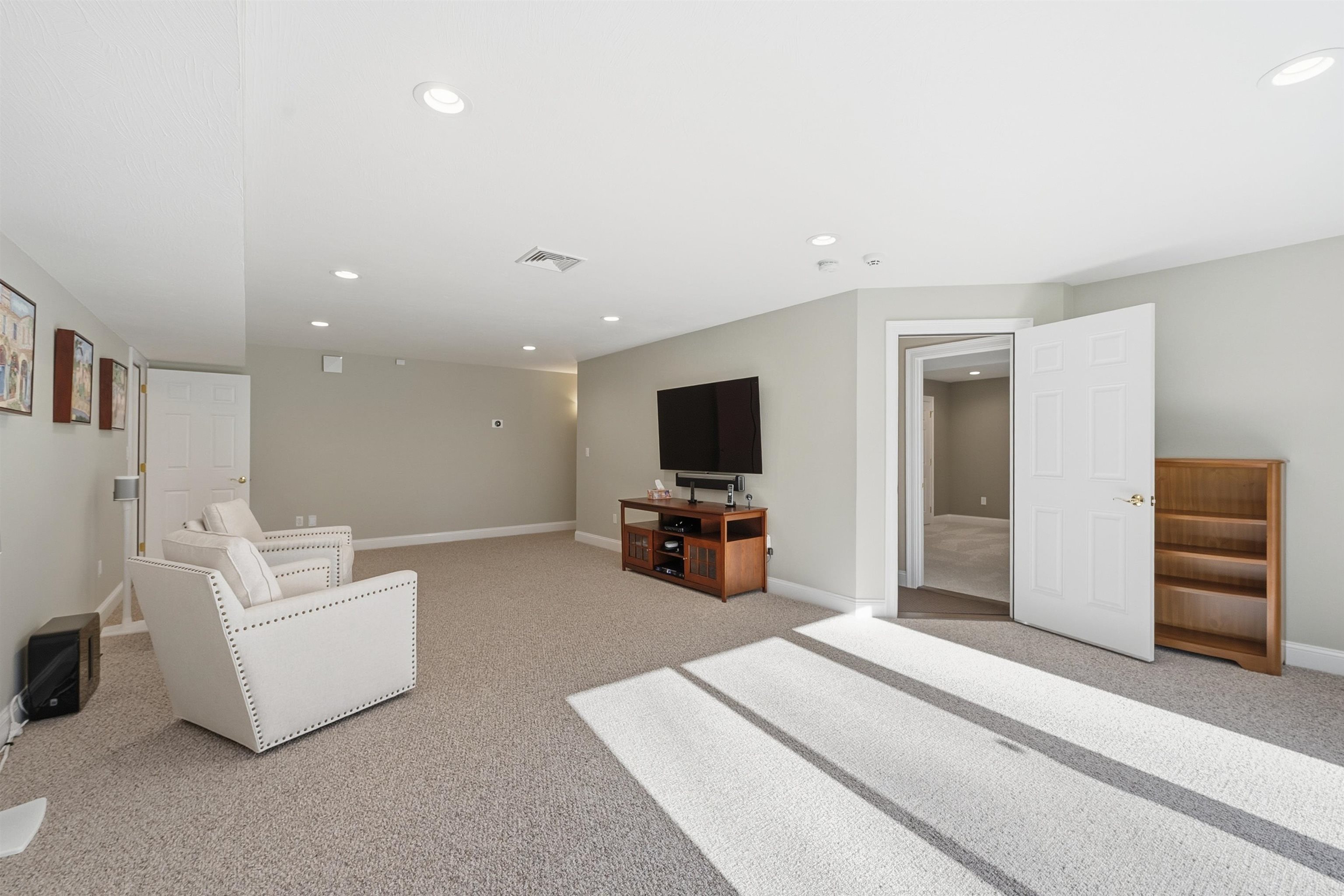 8 Marshalls Way