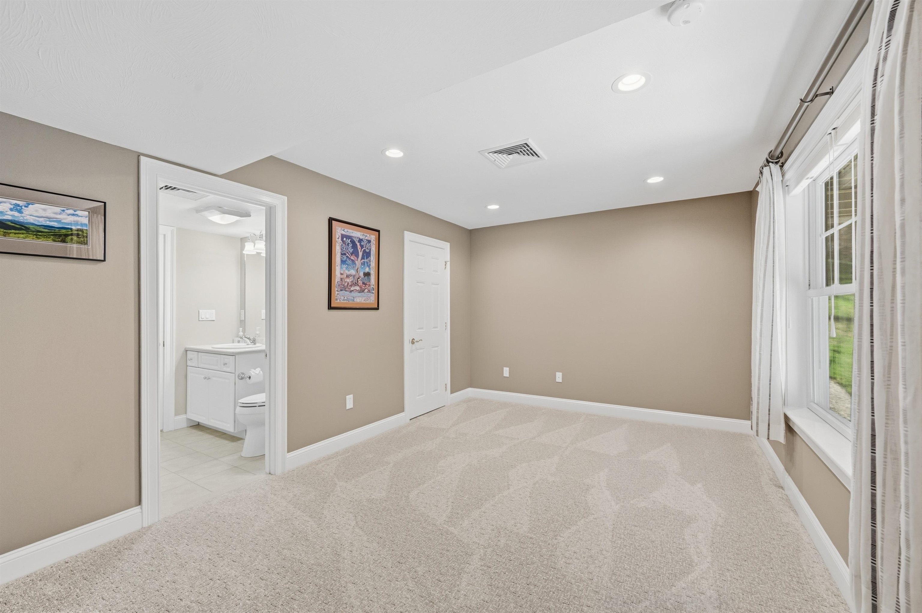 8 Marshalls Way