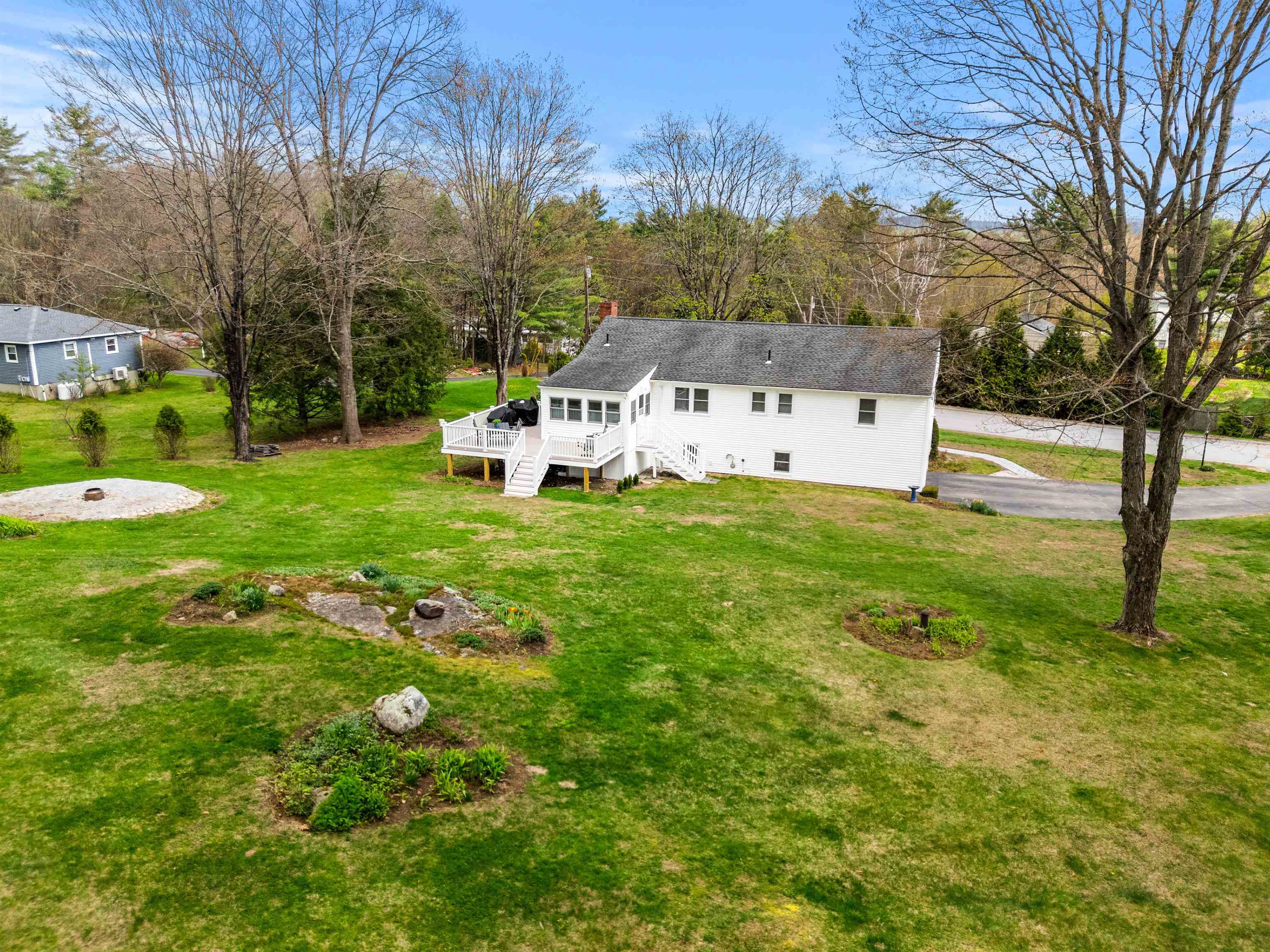 410 E View Drive