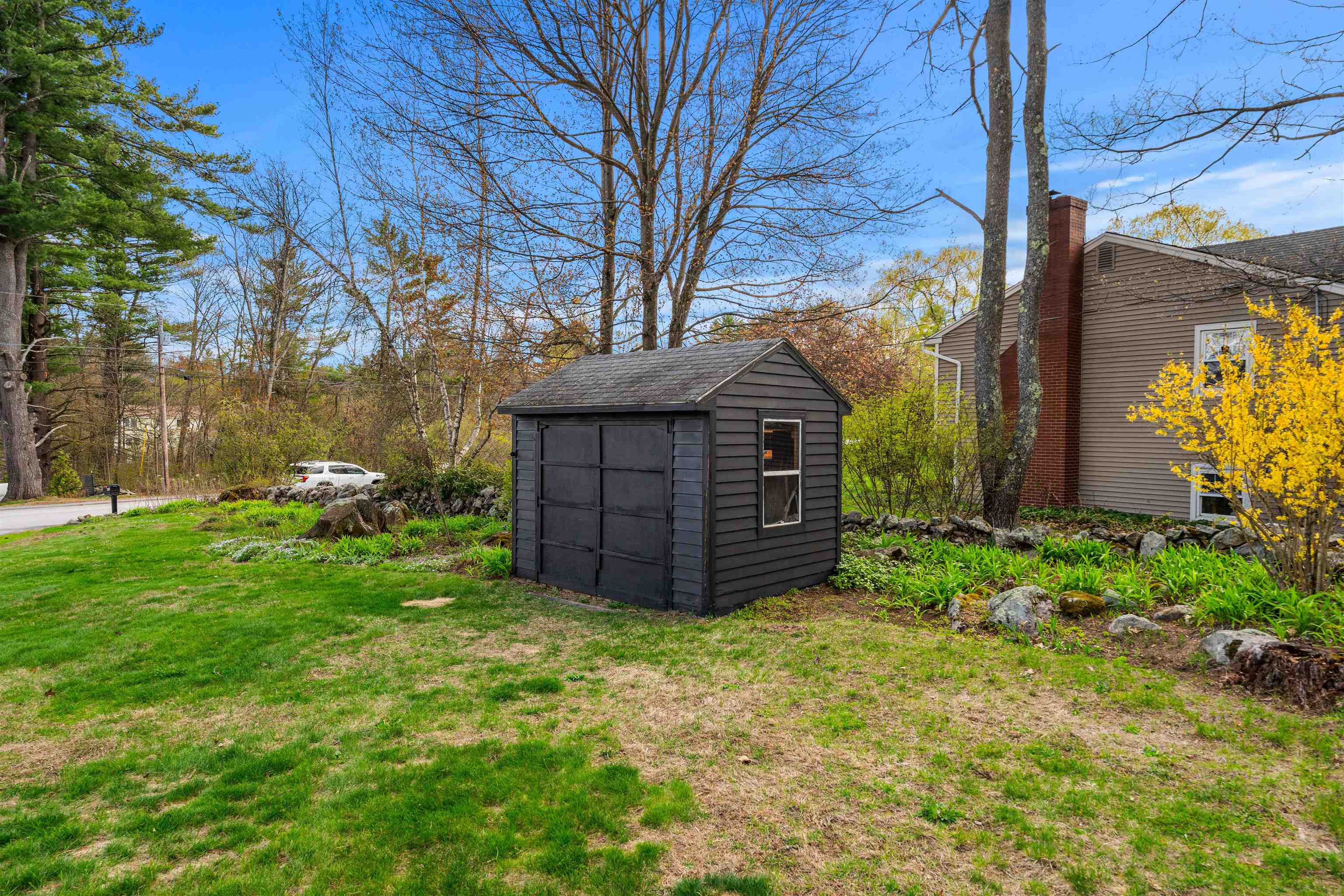410 E View Drive