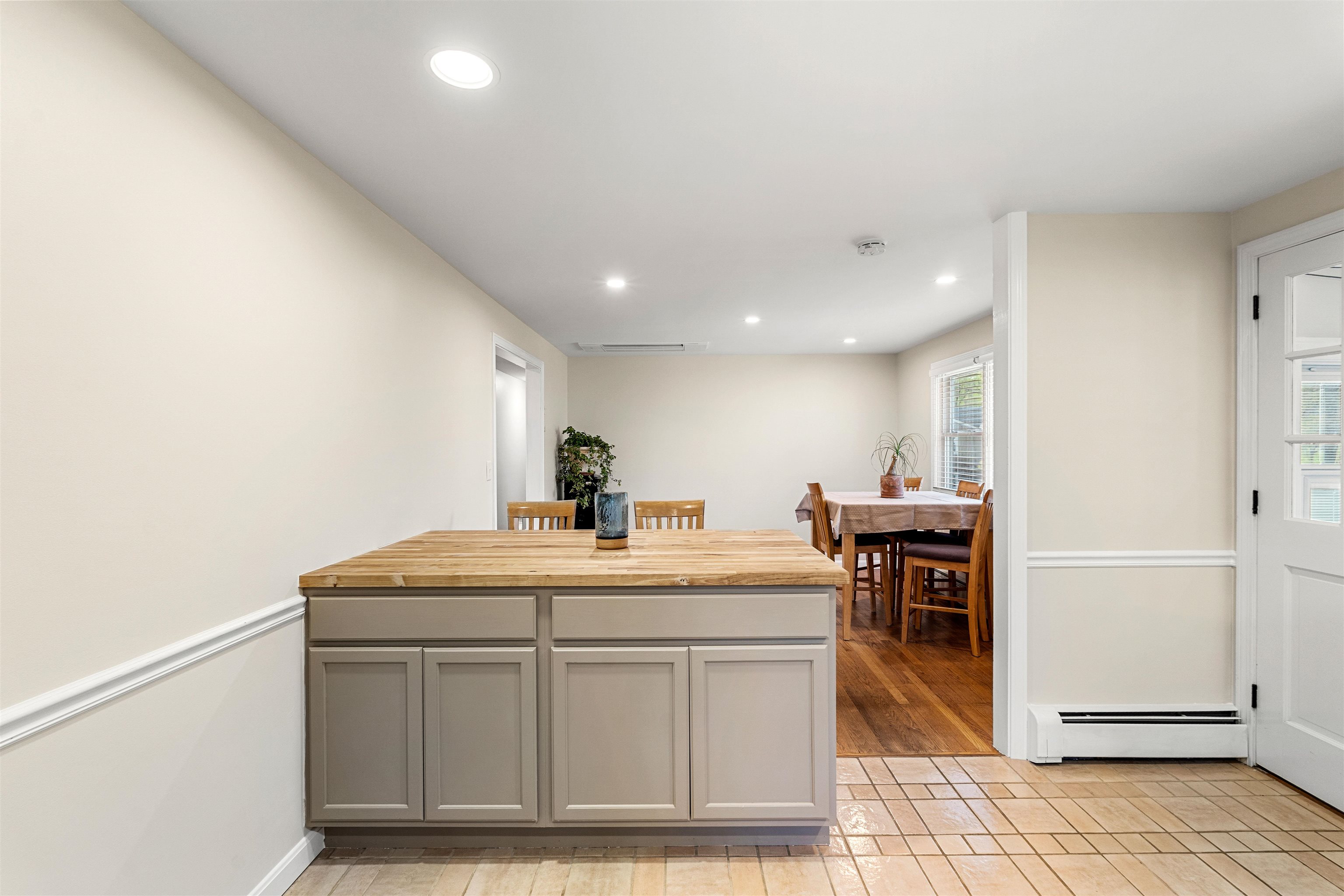 410 E View Drive