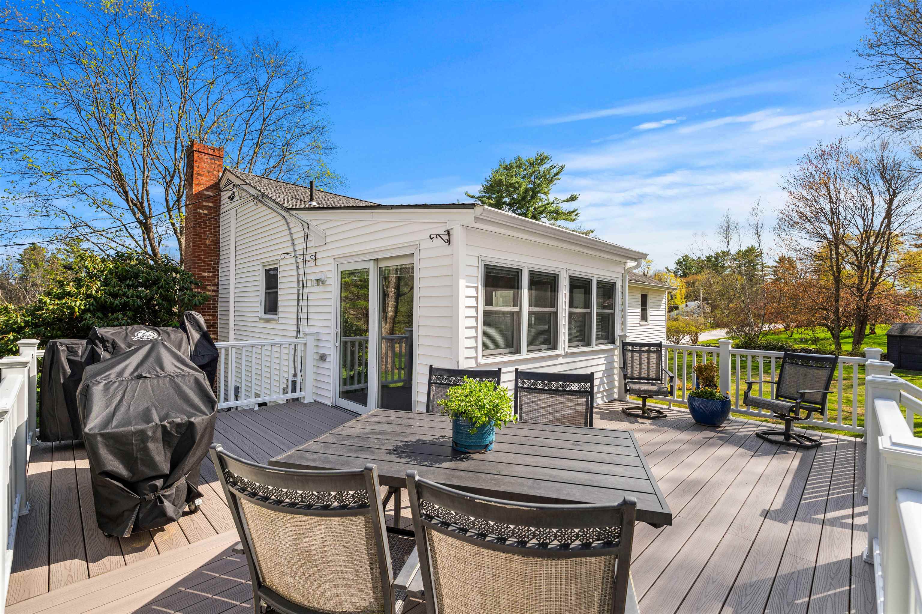 410 E View Drive