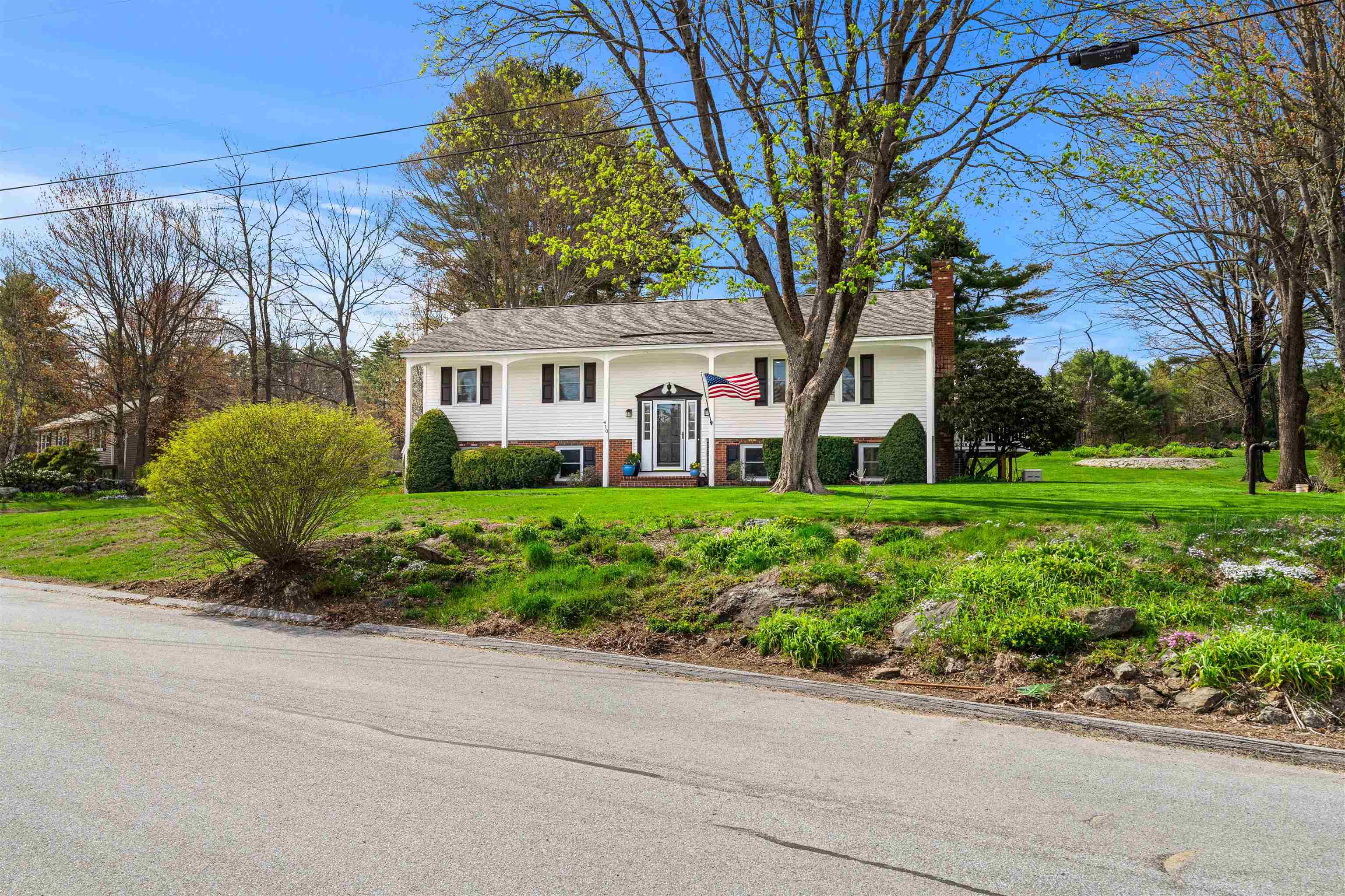 410 E View Drive