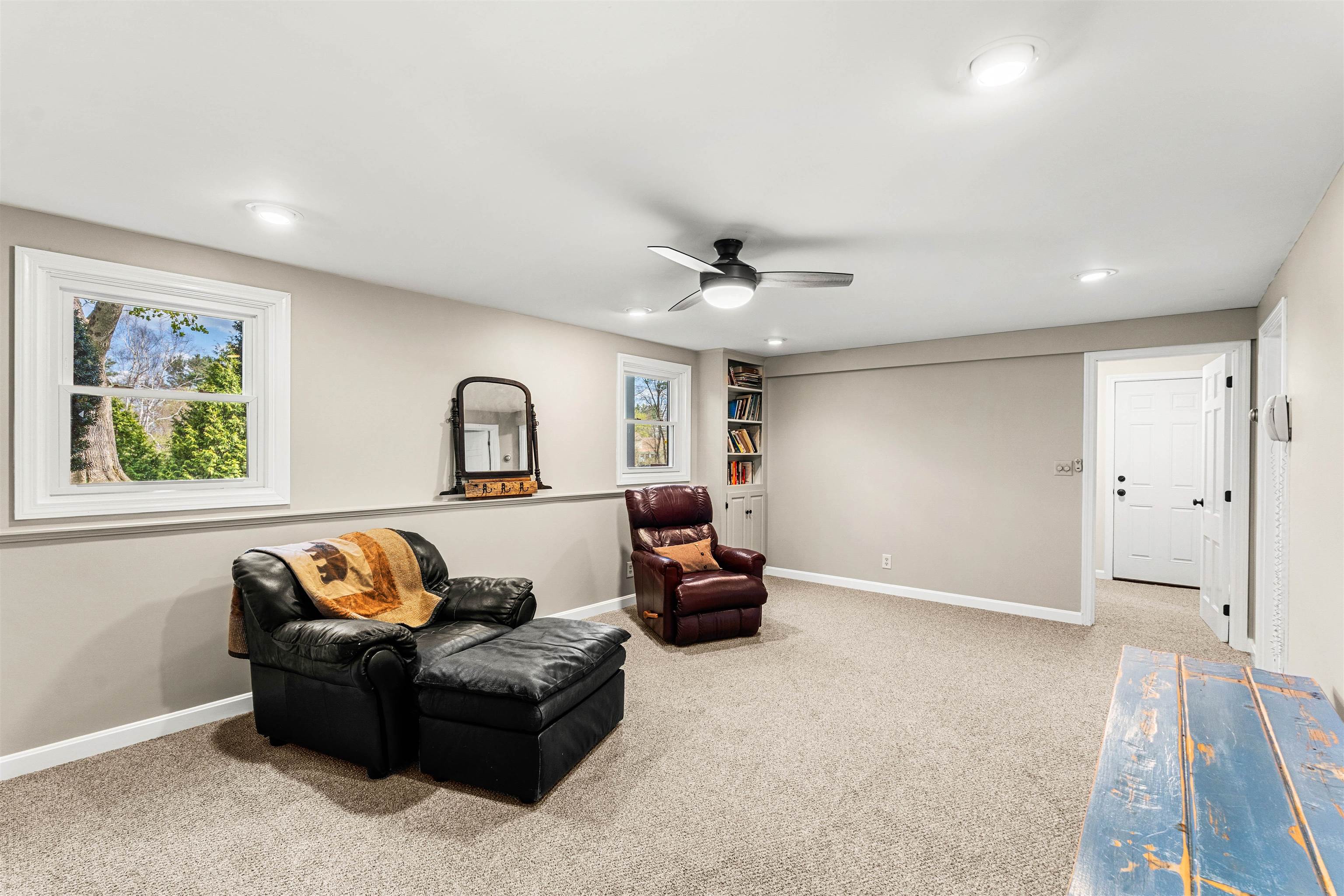 410 E View Drive