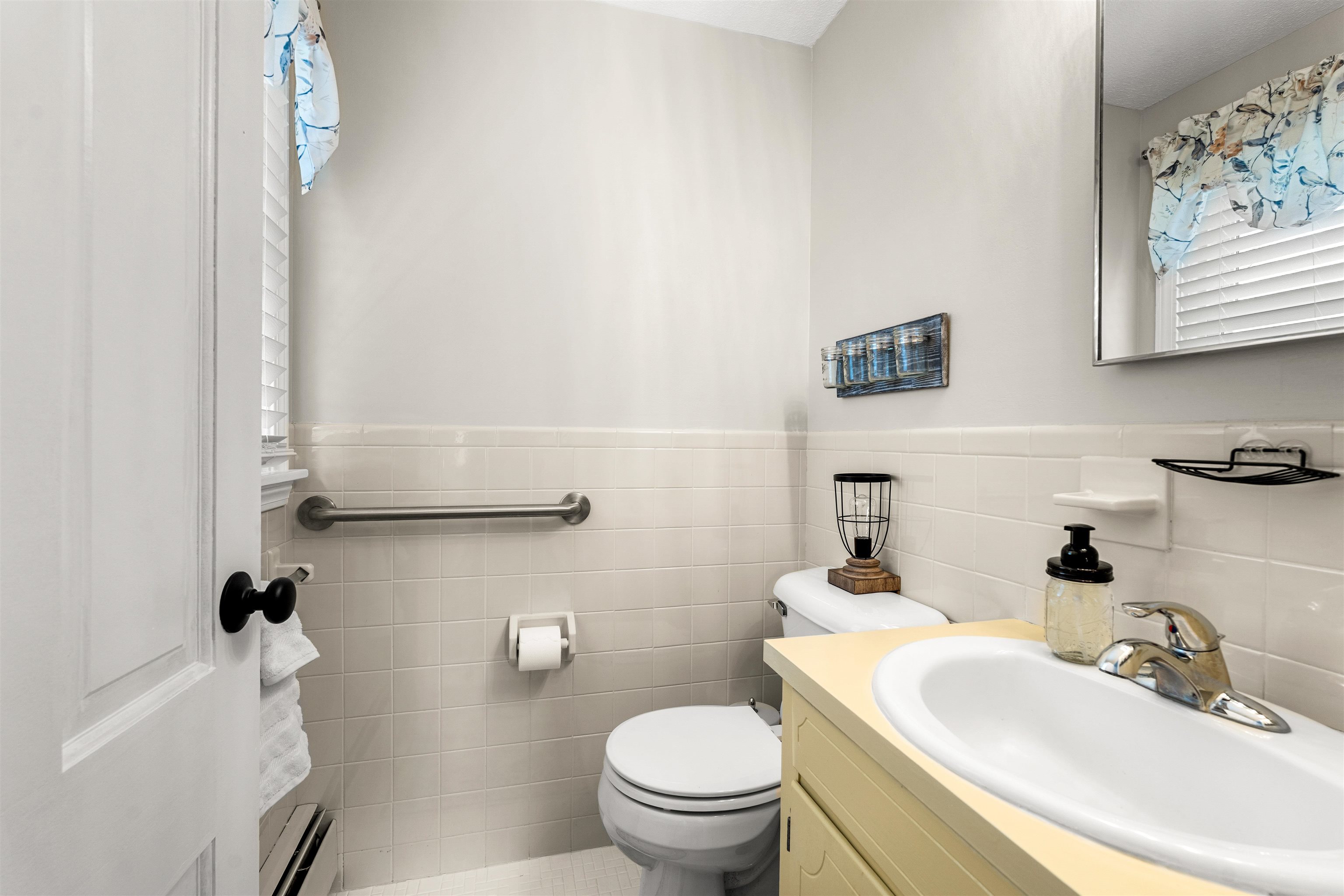 410 E View Drive