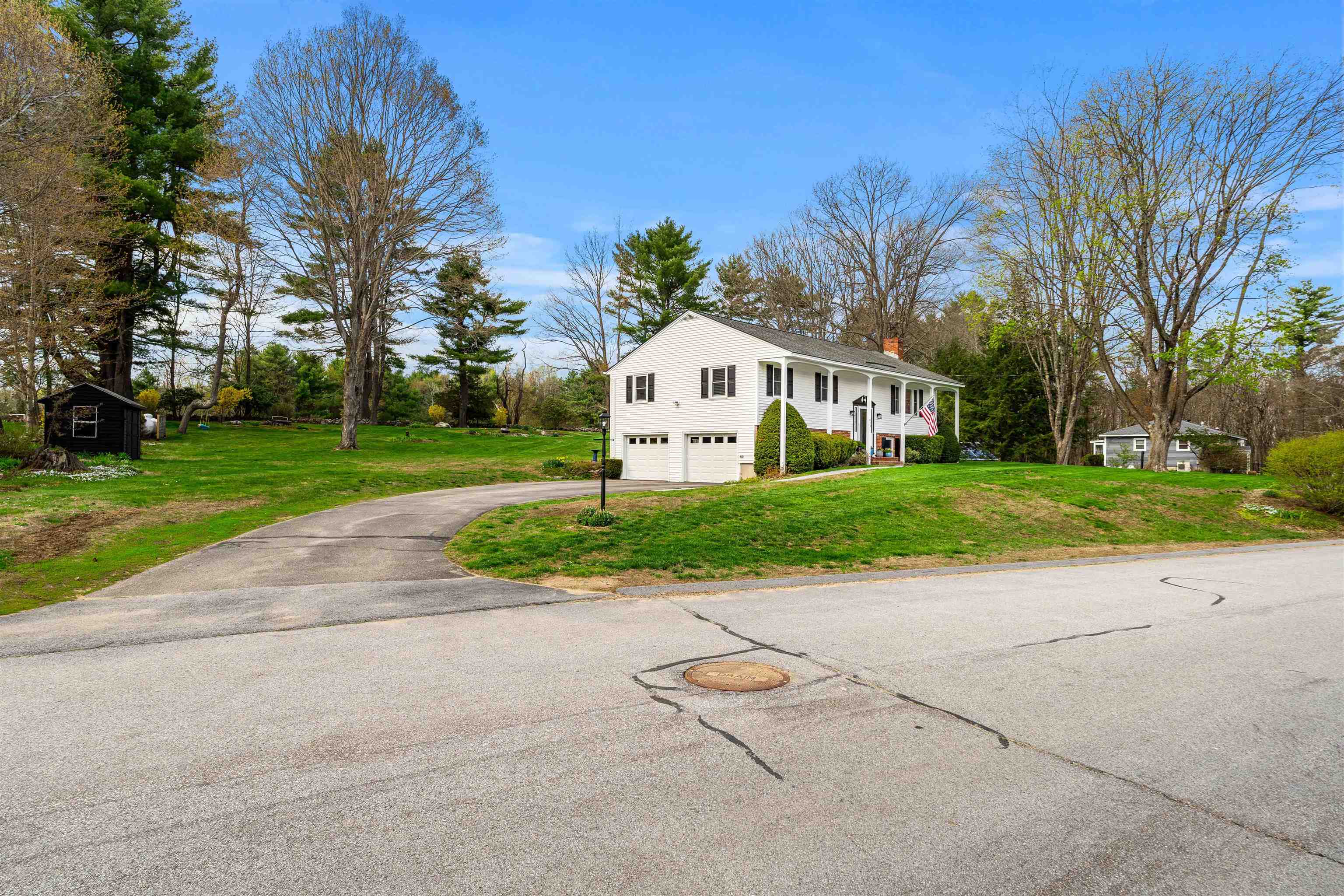 410 E View Drive