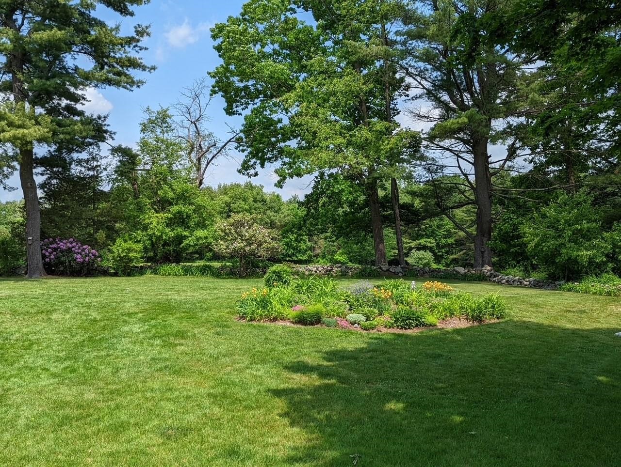 410 E View Drive