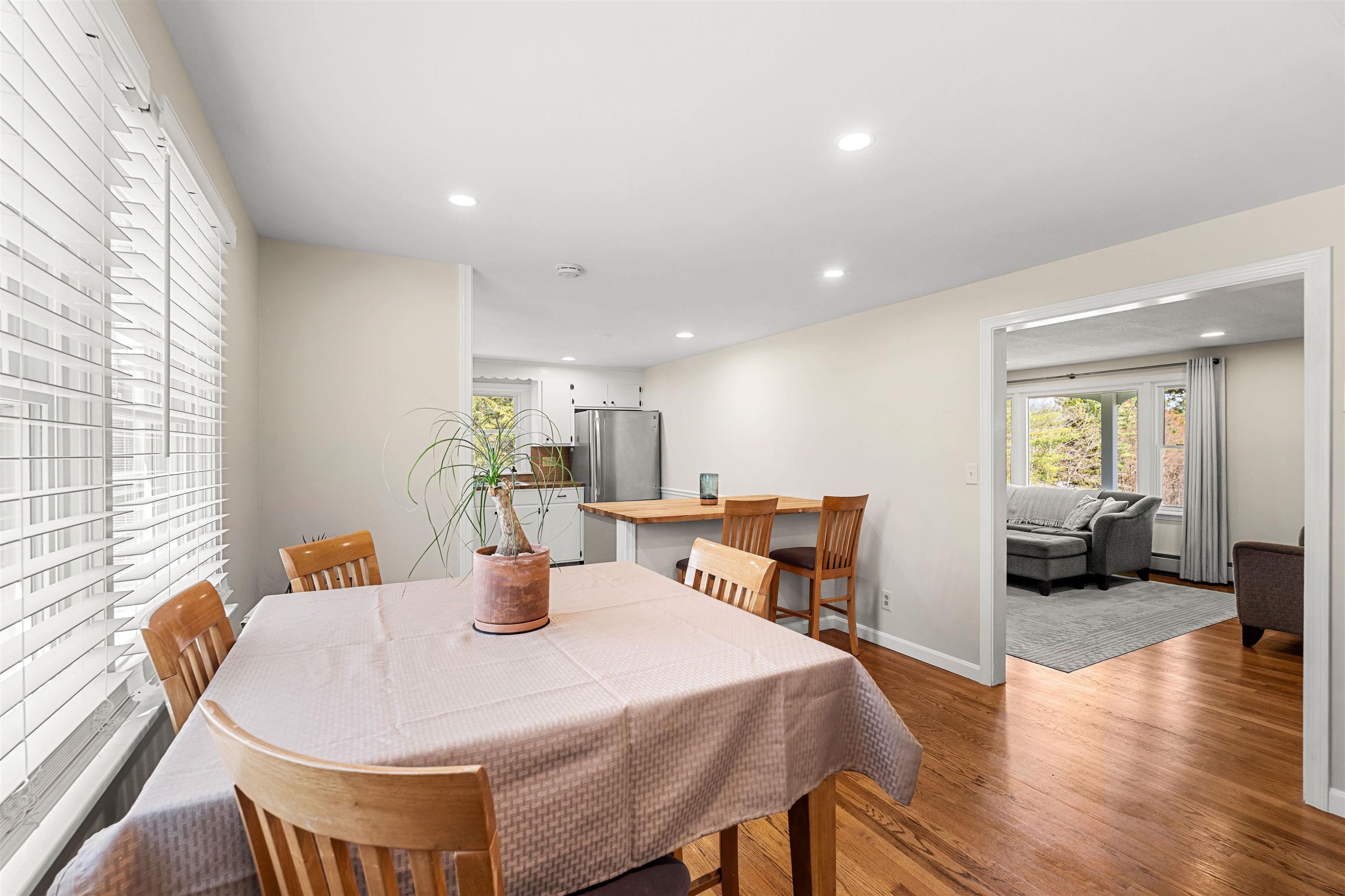 410 E View Drive