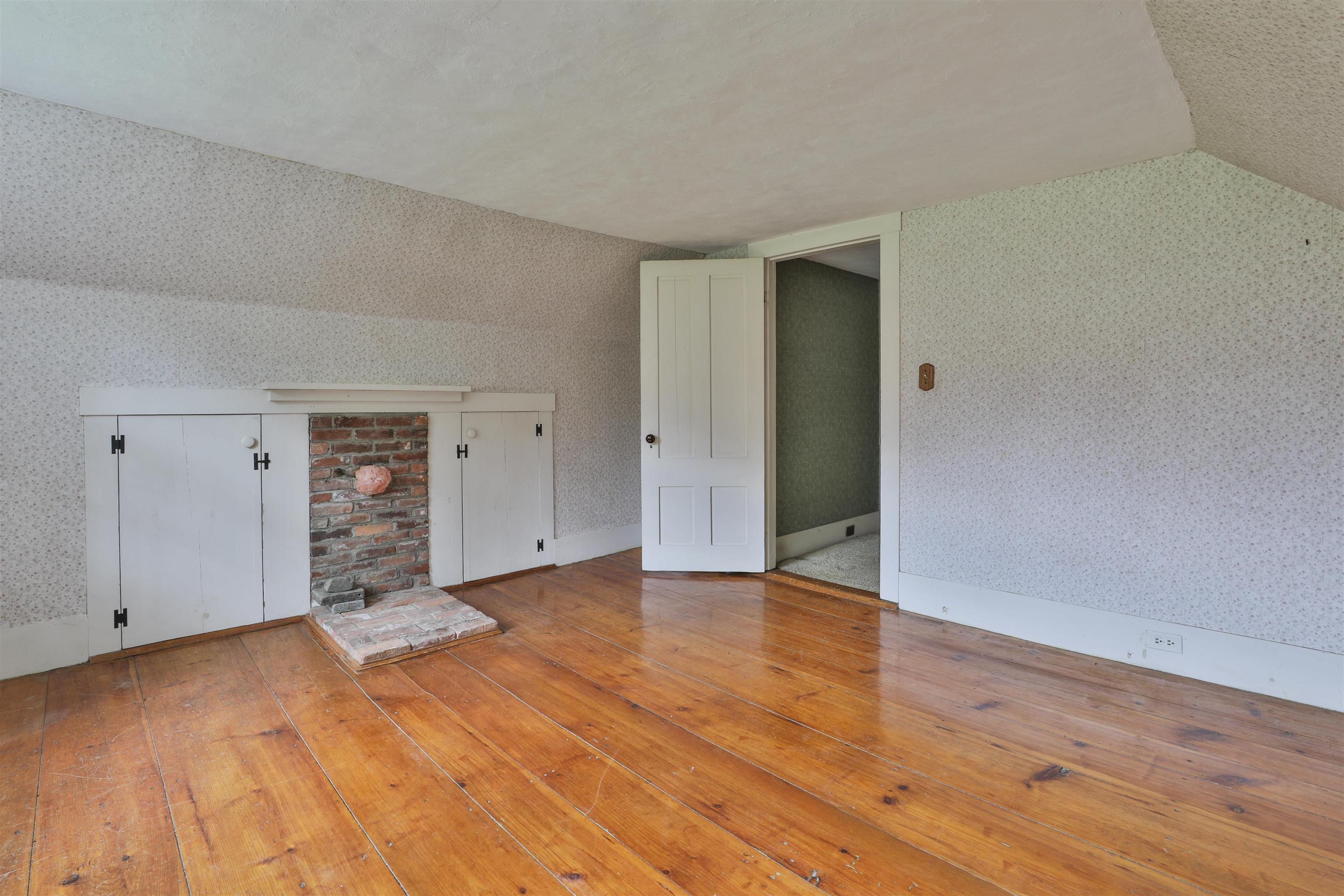 1 Featherbed Lane