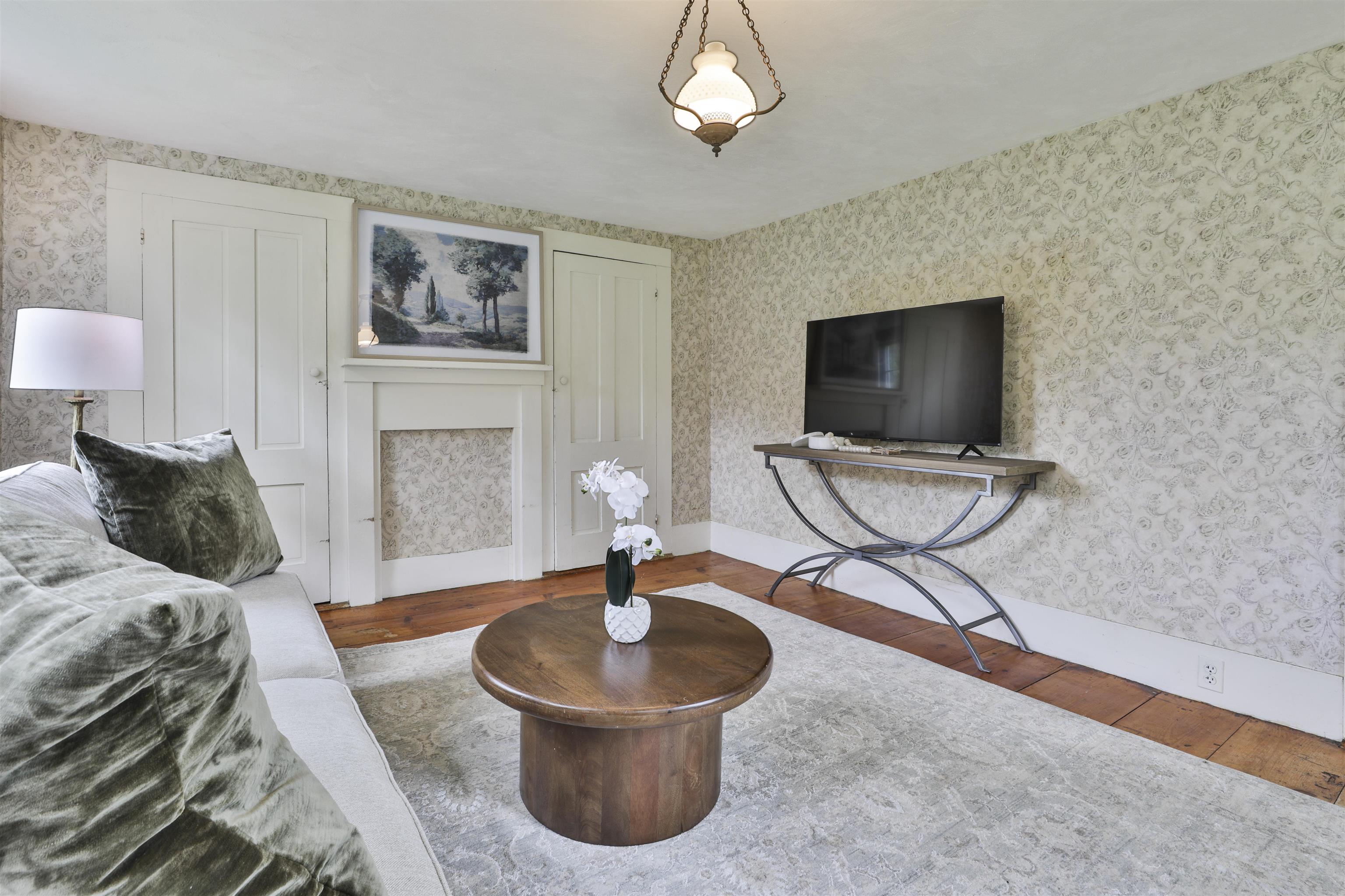 1 Featherbed Lane