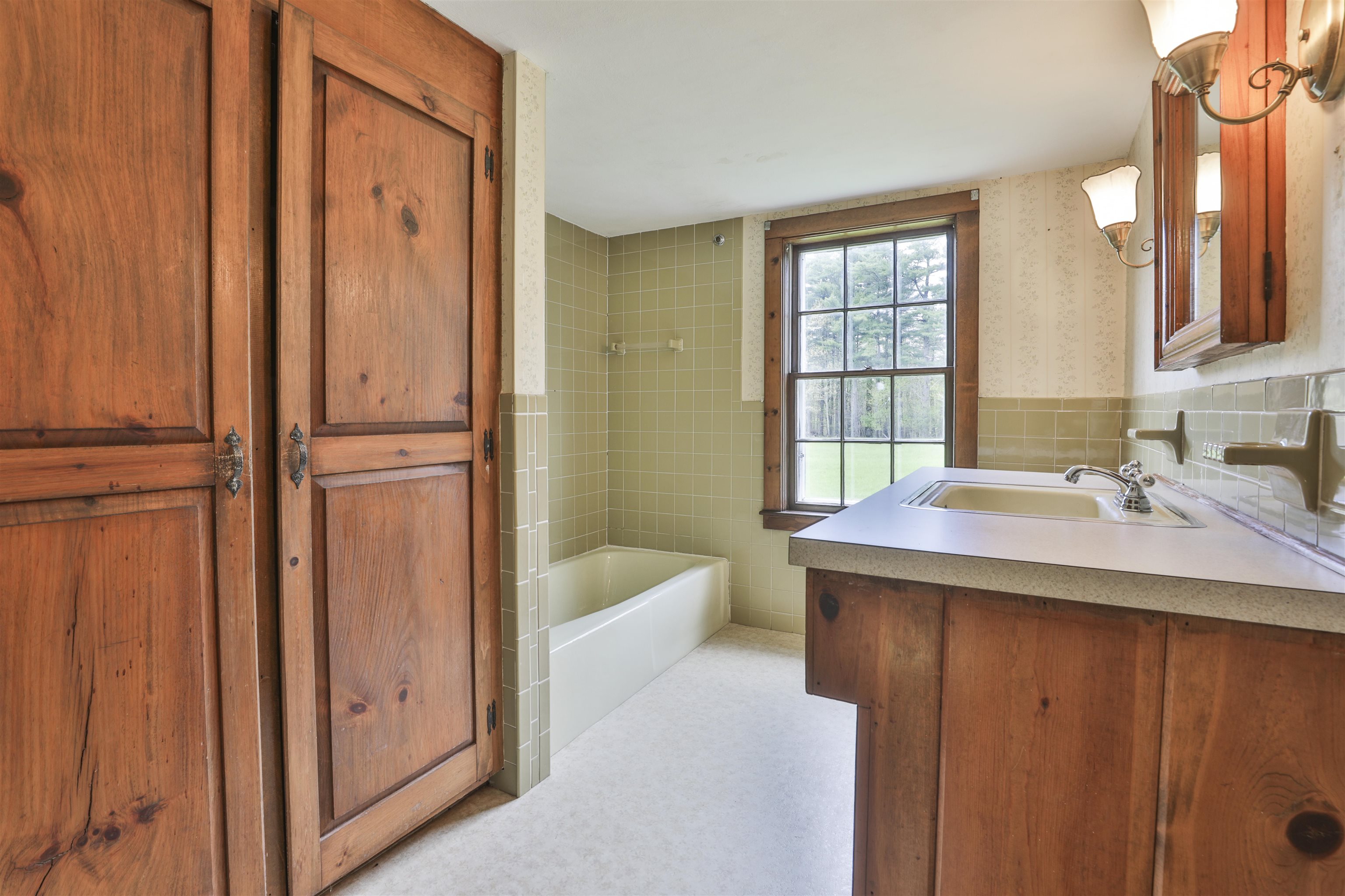 1 Featherbed Lane