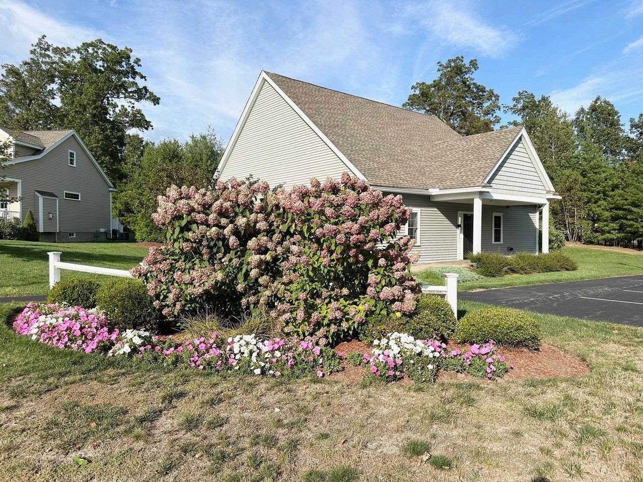 12 Dunstable Circle