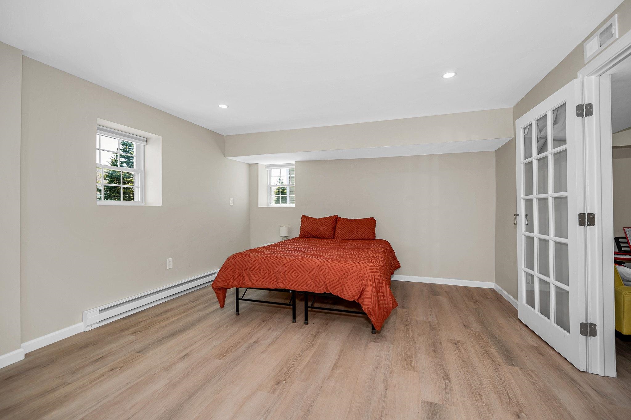 12 Dunstable Circle