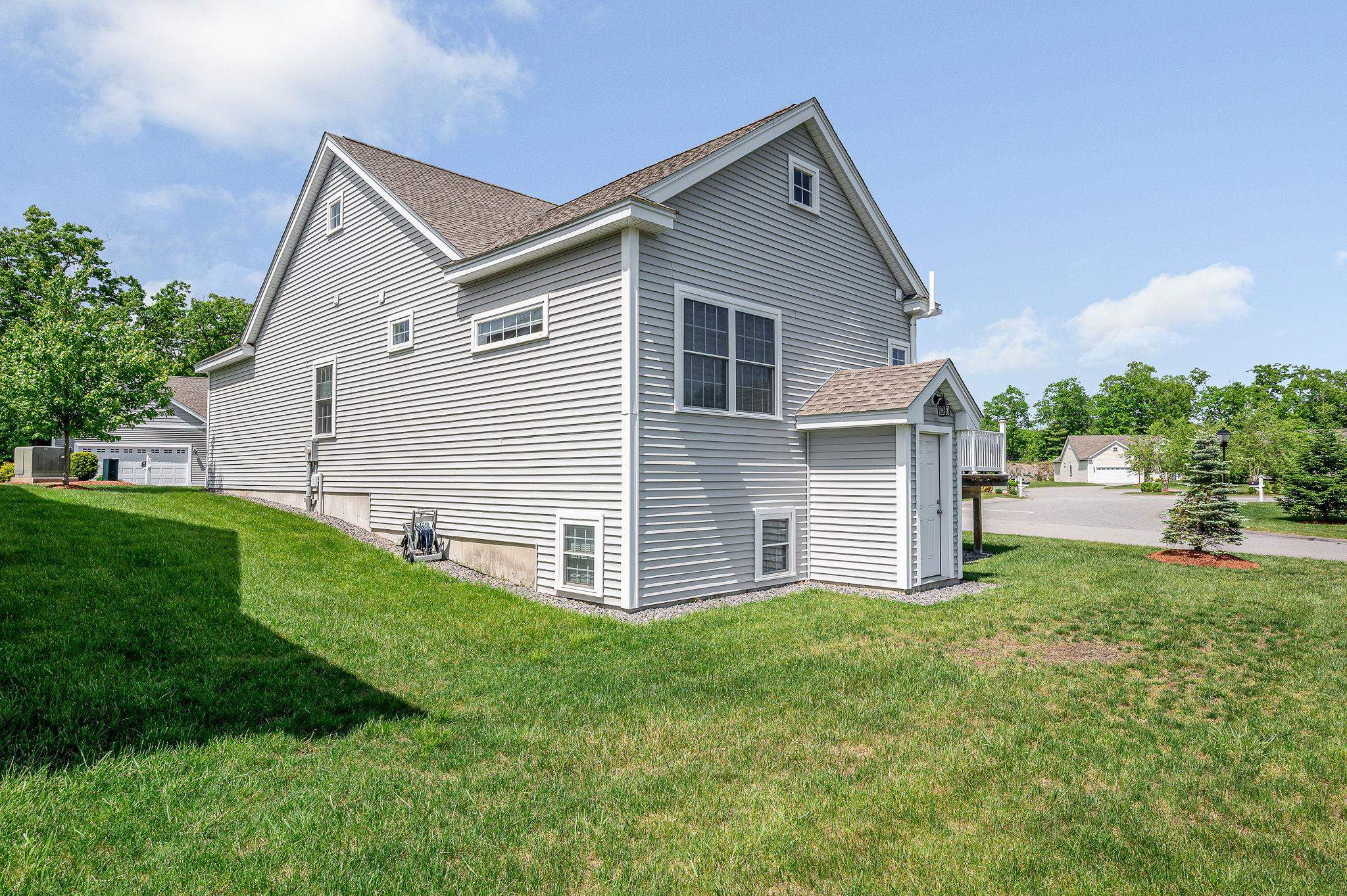 12 Dunstable Circle