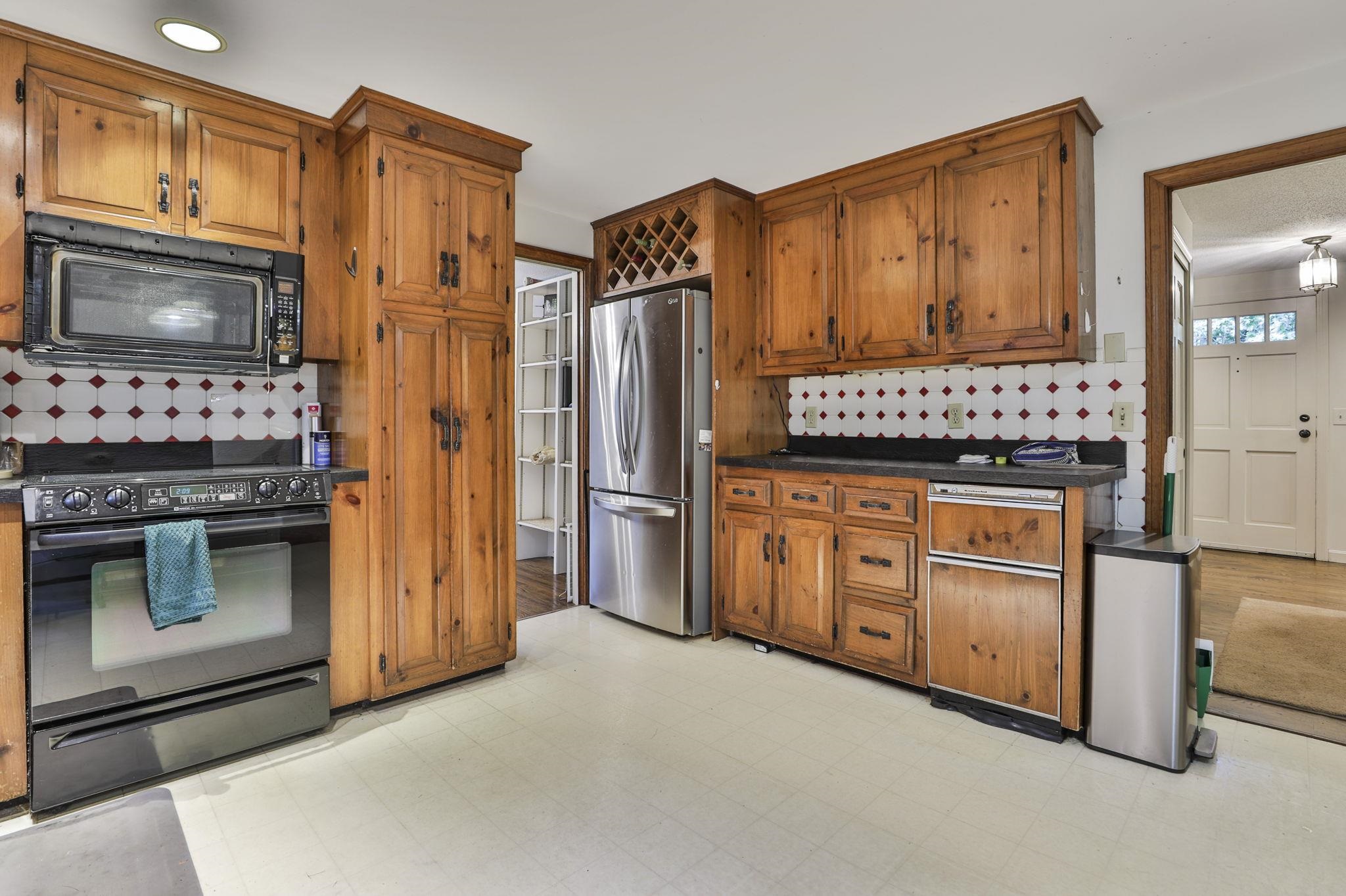 56 Buttonwood Drive