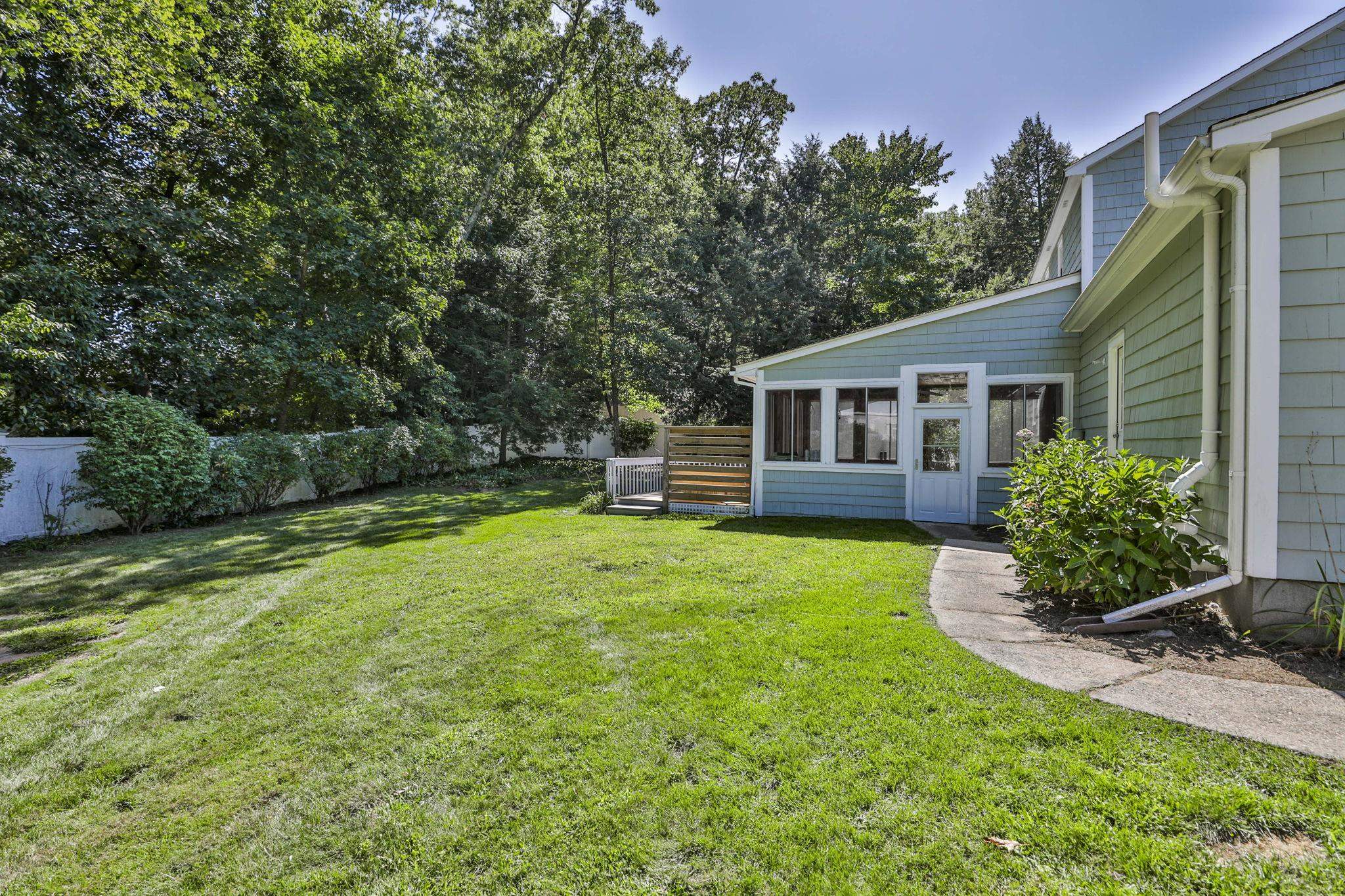 5 Meredith Drive