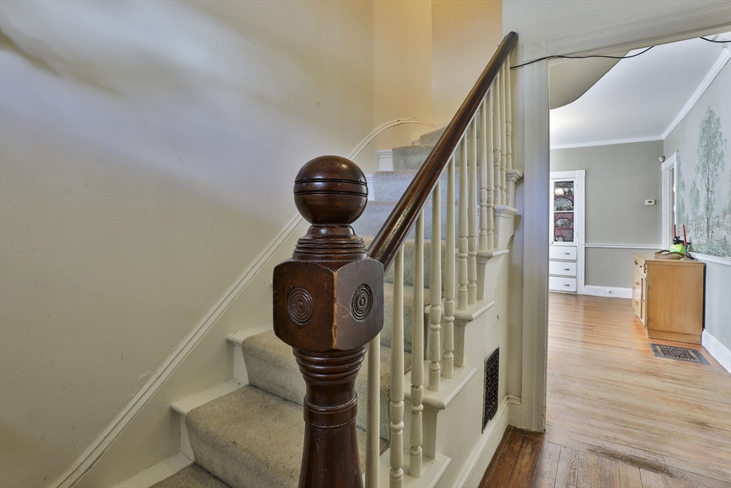 6 Anderson St