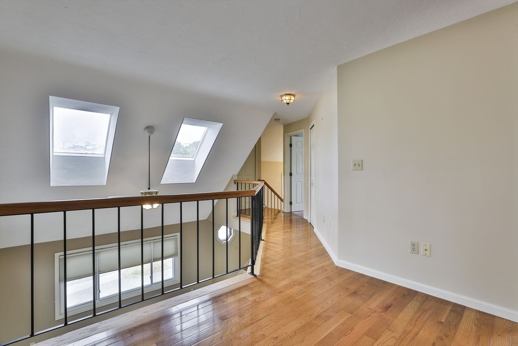 100 Sunderland Rd