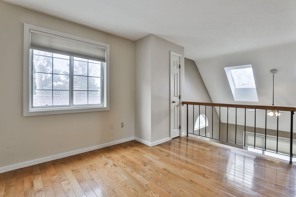 100 Sunderland Rd