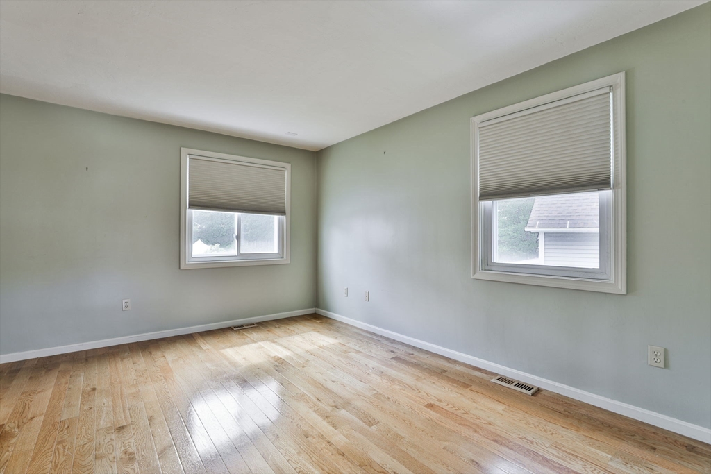 100 Sunderland Rd
