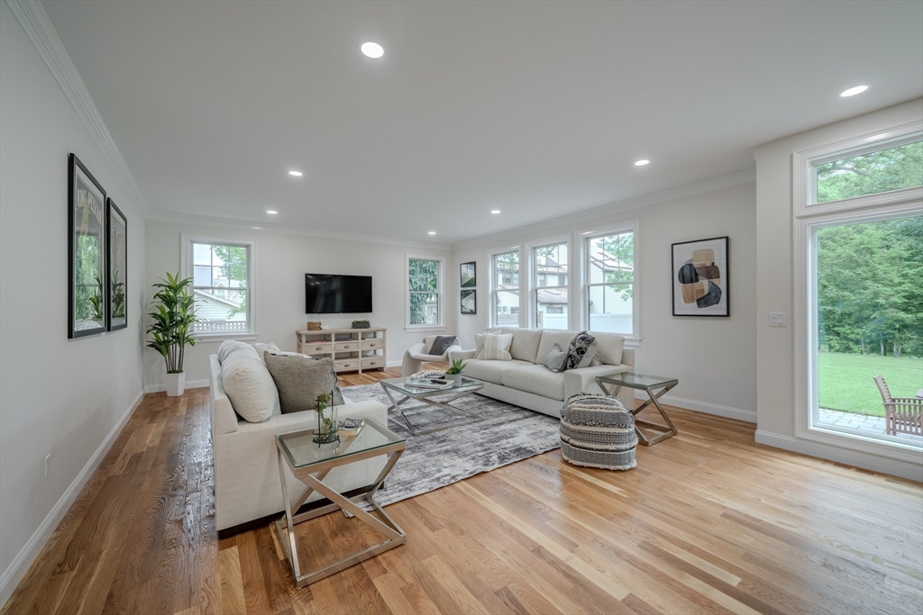 276 Lexington